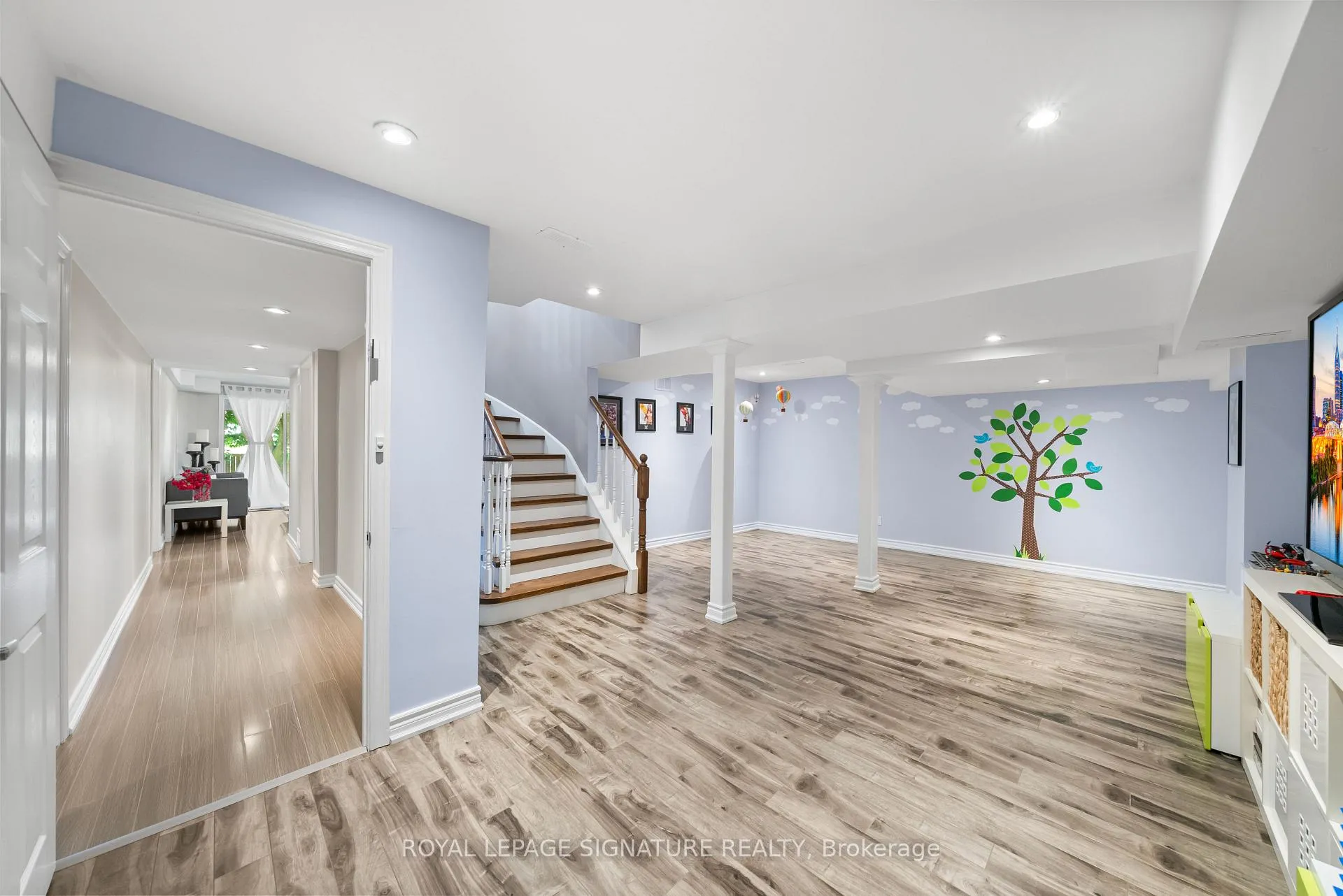 Photo 26 of 16 Queensgate Court, Markham, Unionville — HOMEH