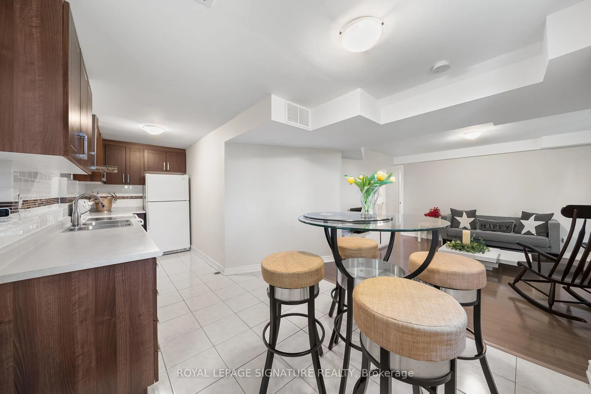 Photo 30 of 16 Queensgate Court, Markham, Unionville — HOMEH