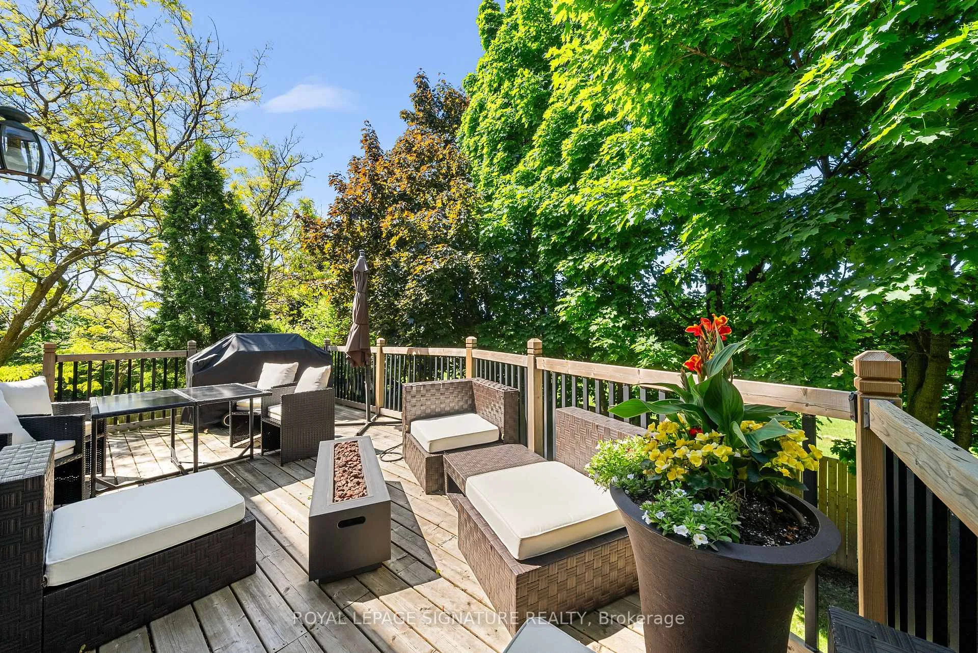 Photo 31 of 16 Queensgate Court, Markham, Unionville — HOMEH