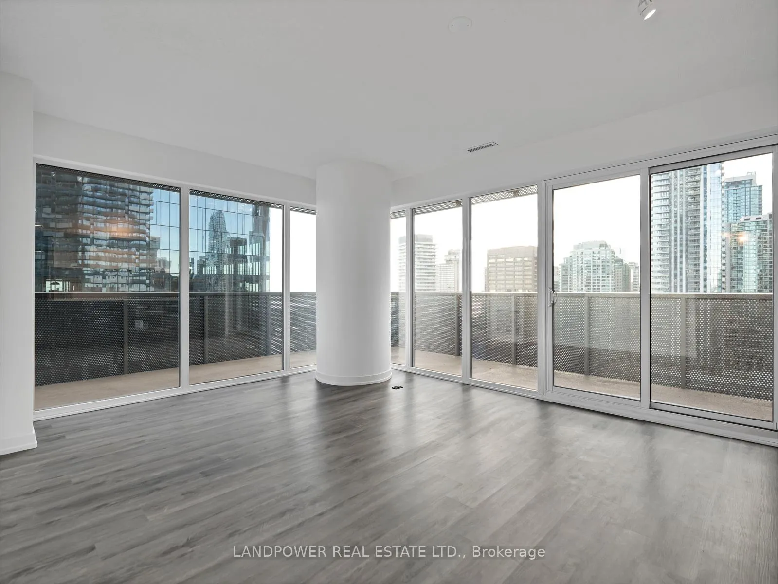 Photo 3 of Unit 2311, 138 Downes Street, Toronto, Waterfront Communities — HOMEH