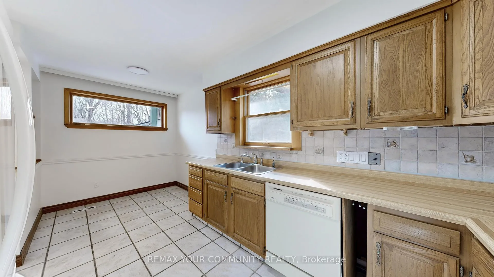 Photo 12 of 9540 Highway 27, Vaughan, West Woodbridge Industrial Area — HOMEH