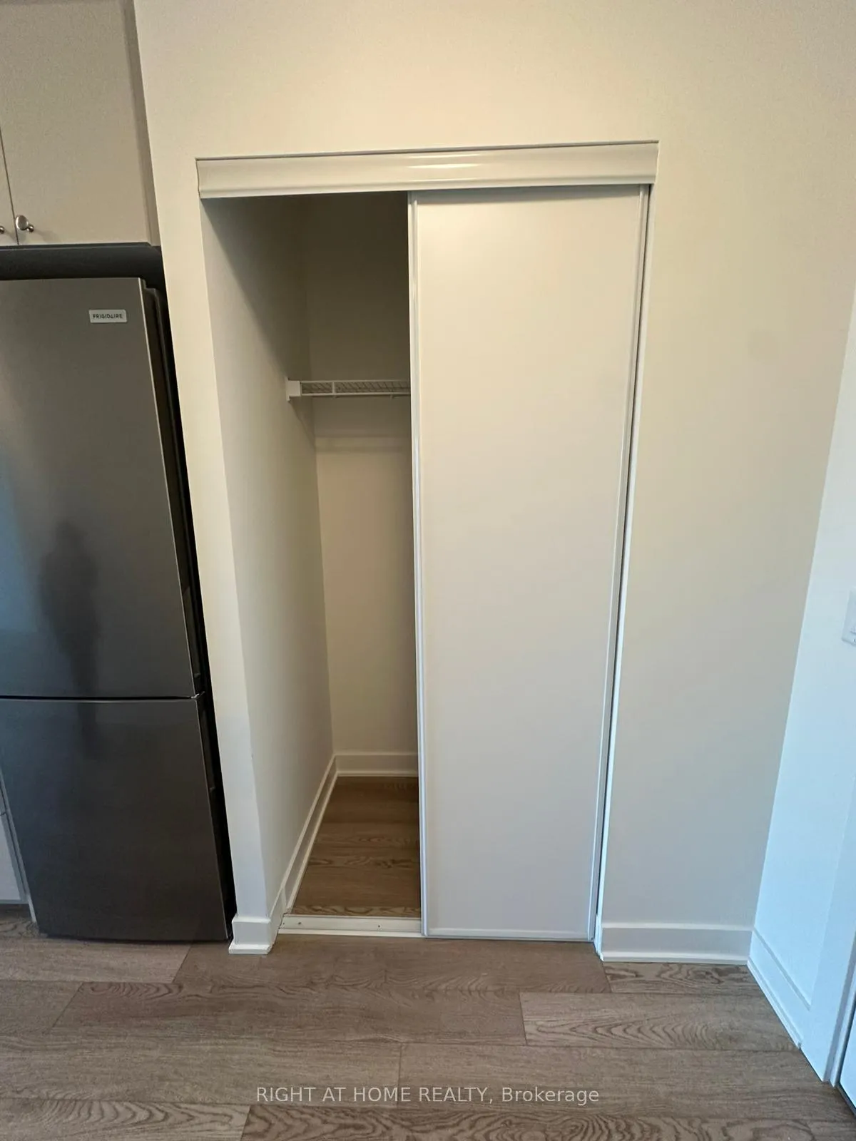 Photo 6 of Unit 525, 51 Clarington Boulevard, Clarington, Bowmanville — HOMEH