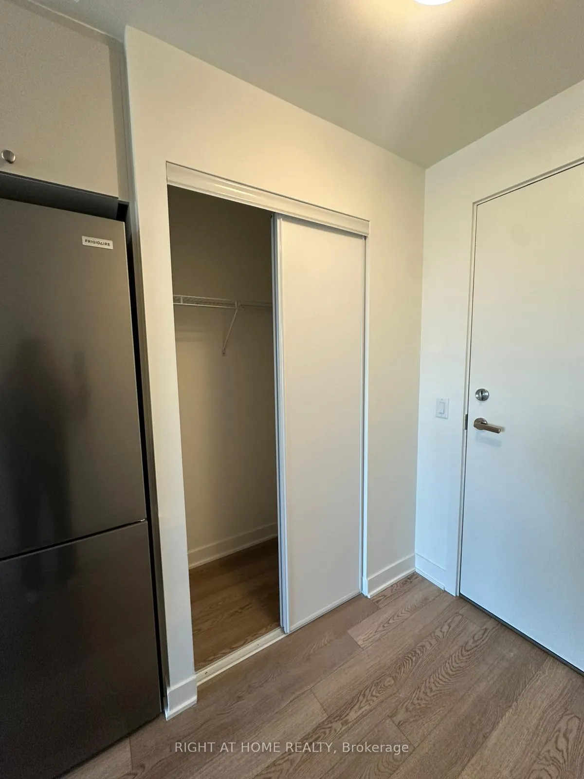 Photo 8 of Unit 525, 51 Clarington Boulevard, Clarington, Bowmanville — HOMEH