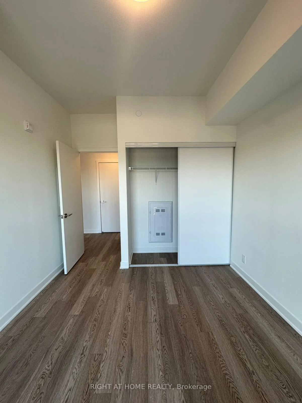 Photo 9 of Unit 525, 51 Clarington Boulevard, Clarington, Bowmanville — HOMEH