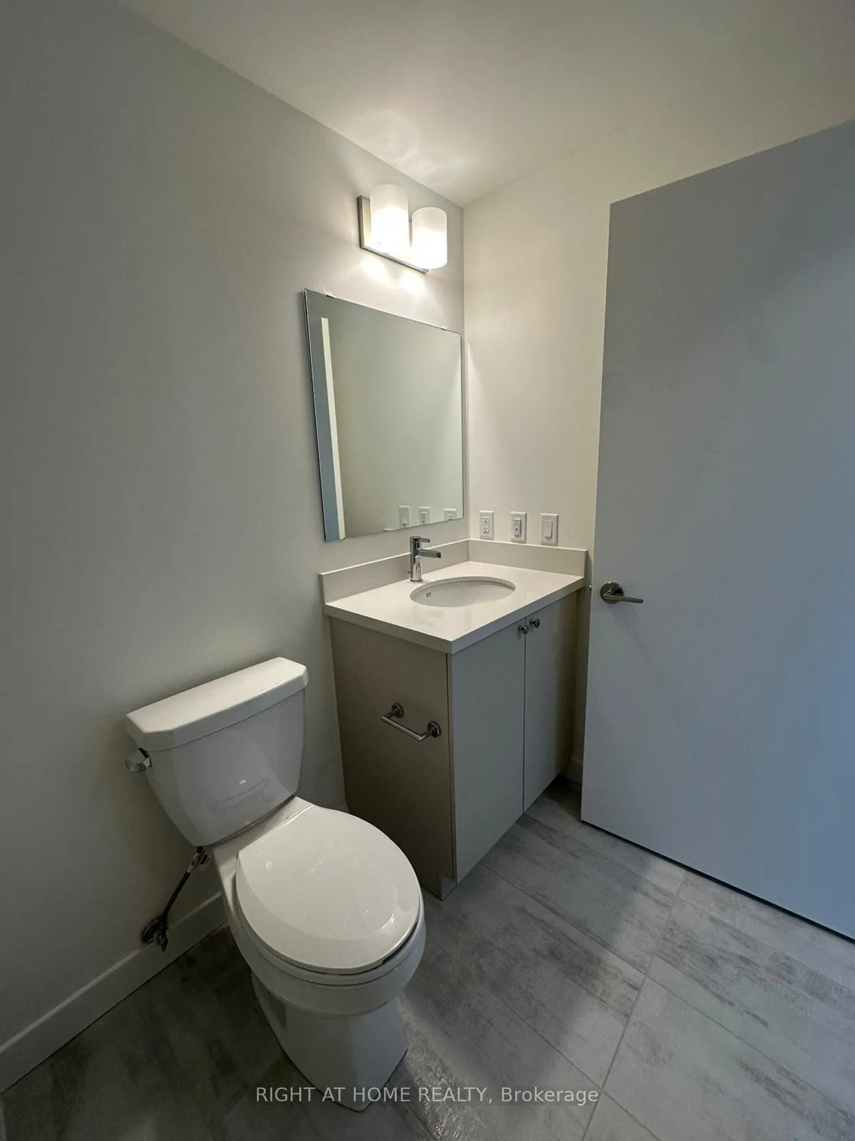 Photo 12 of Unit 525, 51 Clarington Boulevard, Clarington, Bowmanville — HOMEH