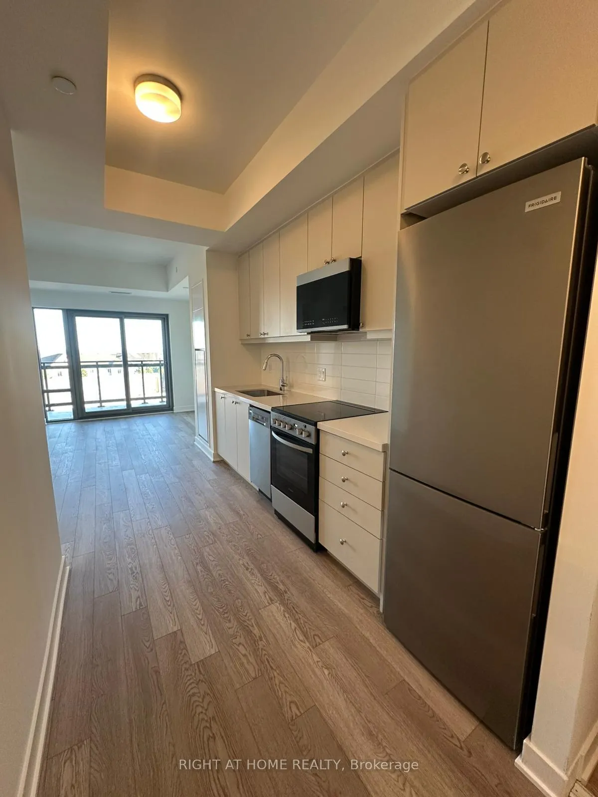 Photo 18 of Unit 525, 51 Clarington Boulevard, Clarington, Bowmanville — HOMEH