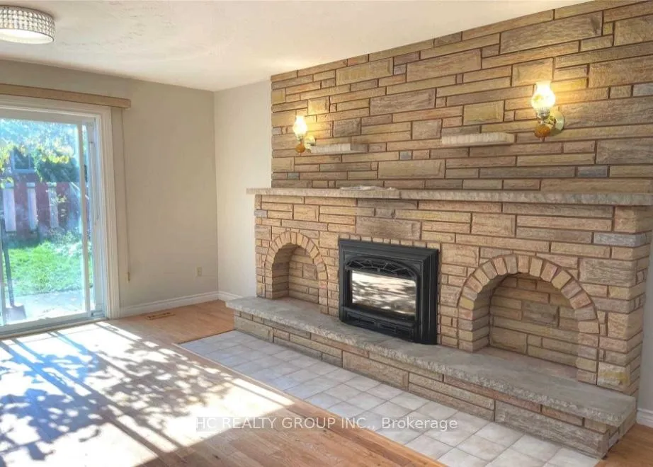 Photo 6 of Unit Lower, 322 Carson Drive, Hamilton, Lisgar — HOMEH