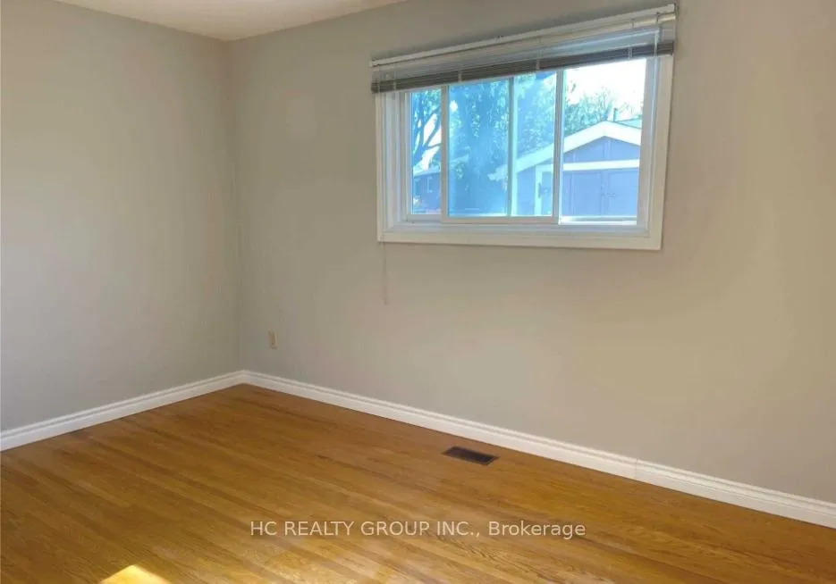 Photo 9 of Unit Lower, 322 Carson Drive, Hamilton, Lisgar — HOMEH