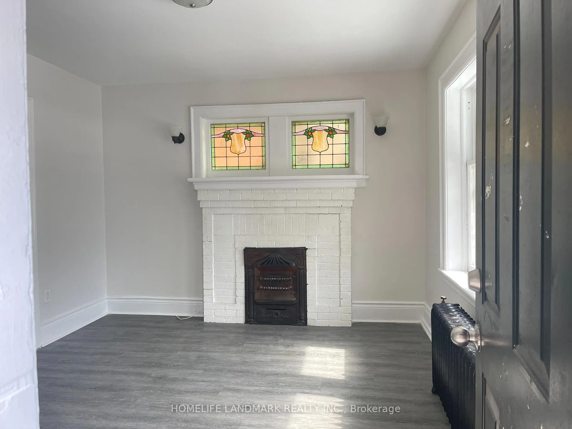 Photo 2 of Unit 1, 987 Main Street E, Hamilton, Crown Point — HOMEH