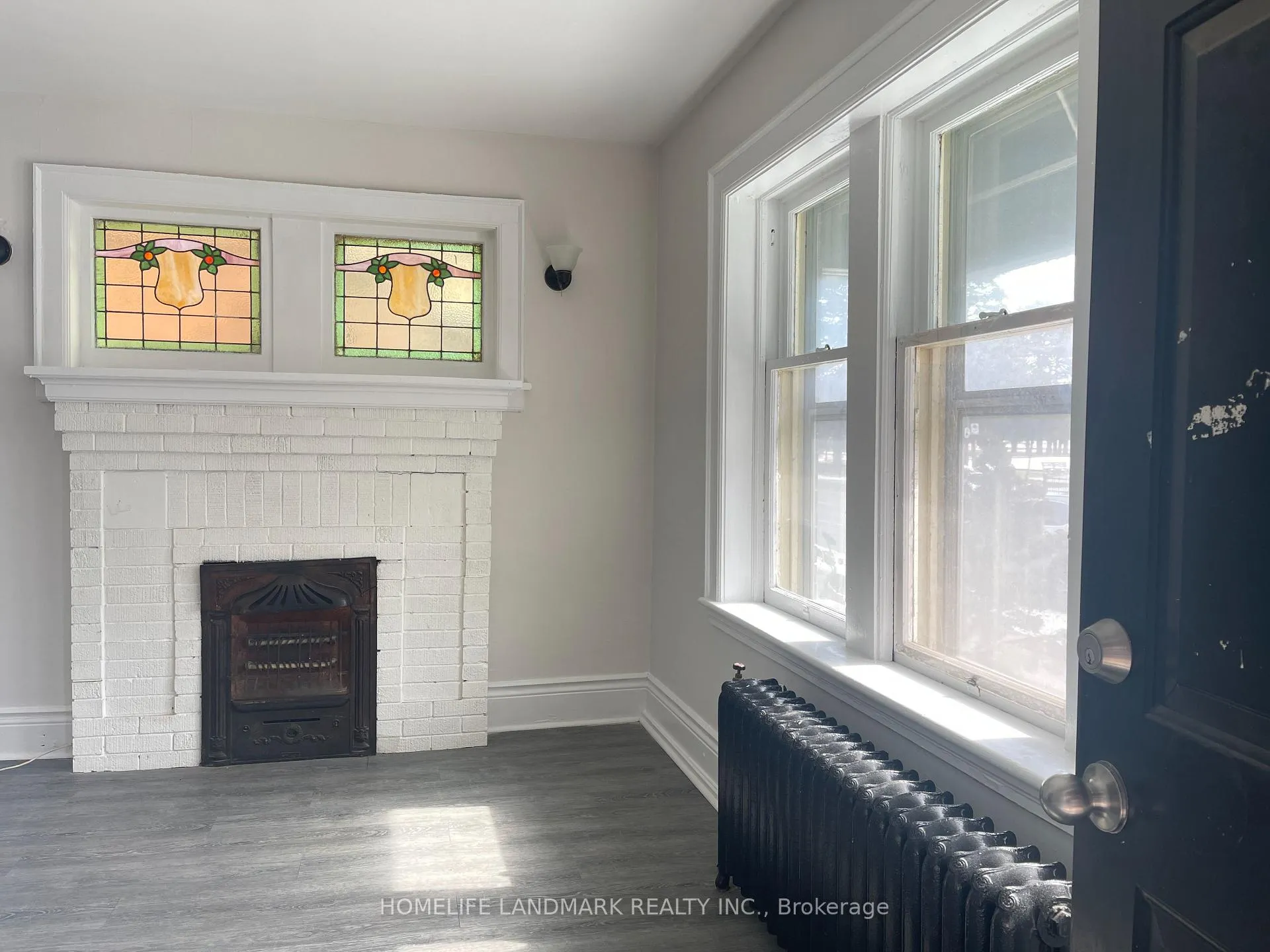 Photo 3 of Unit 1, 987 Main Street E, Hamilton, Crown Point — HOMEH