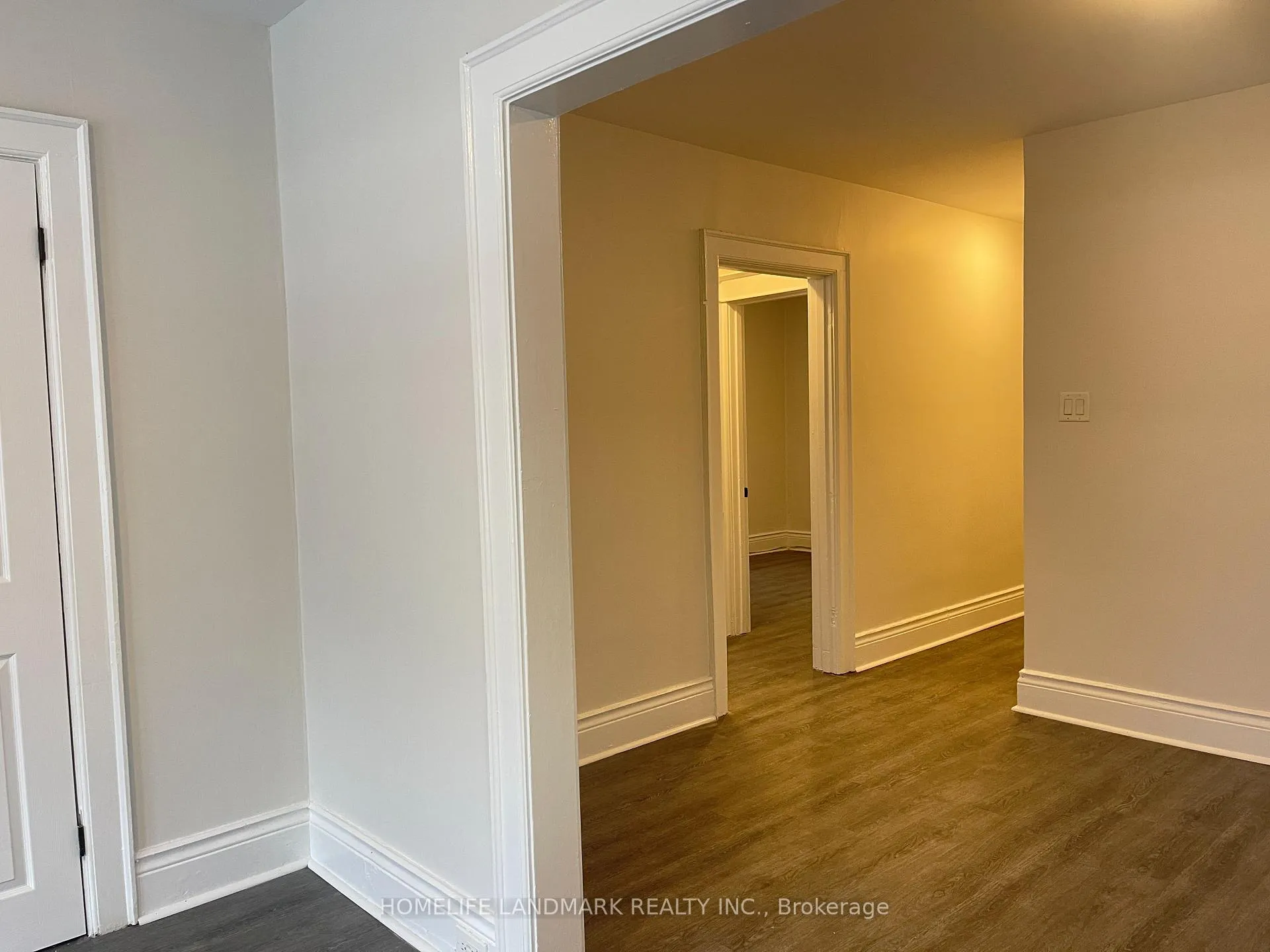Photo 8 of Unit 1, 987 Main Street E, Hamilton, Crown Point — HOMEH