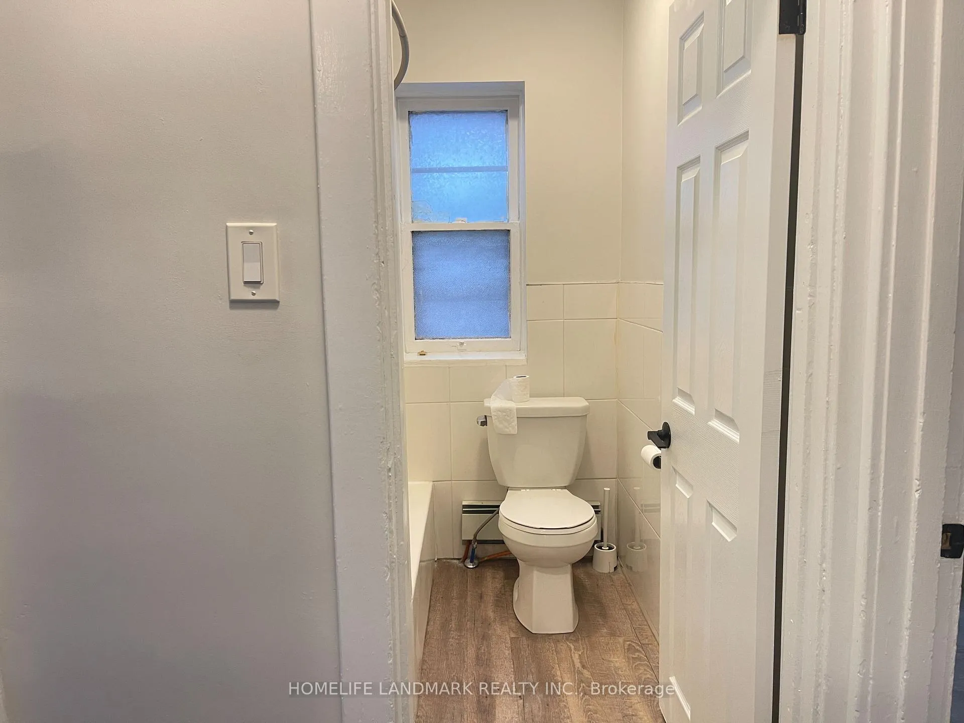 Photo 15 of Unit 1, 987 Main Street E, Hamilton, Crown Point — HOMEH