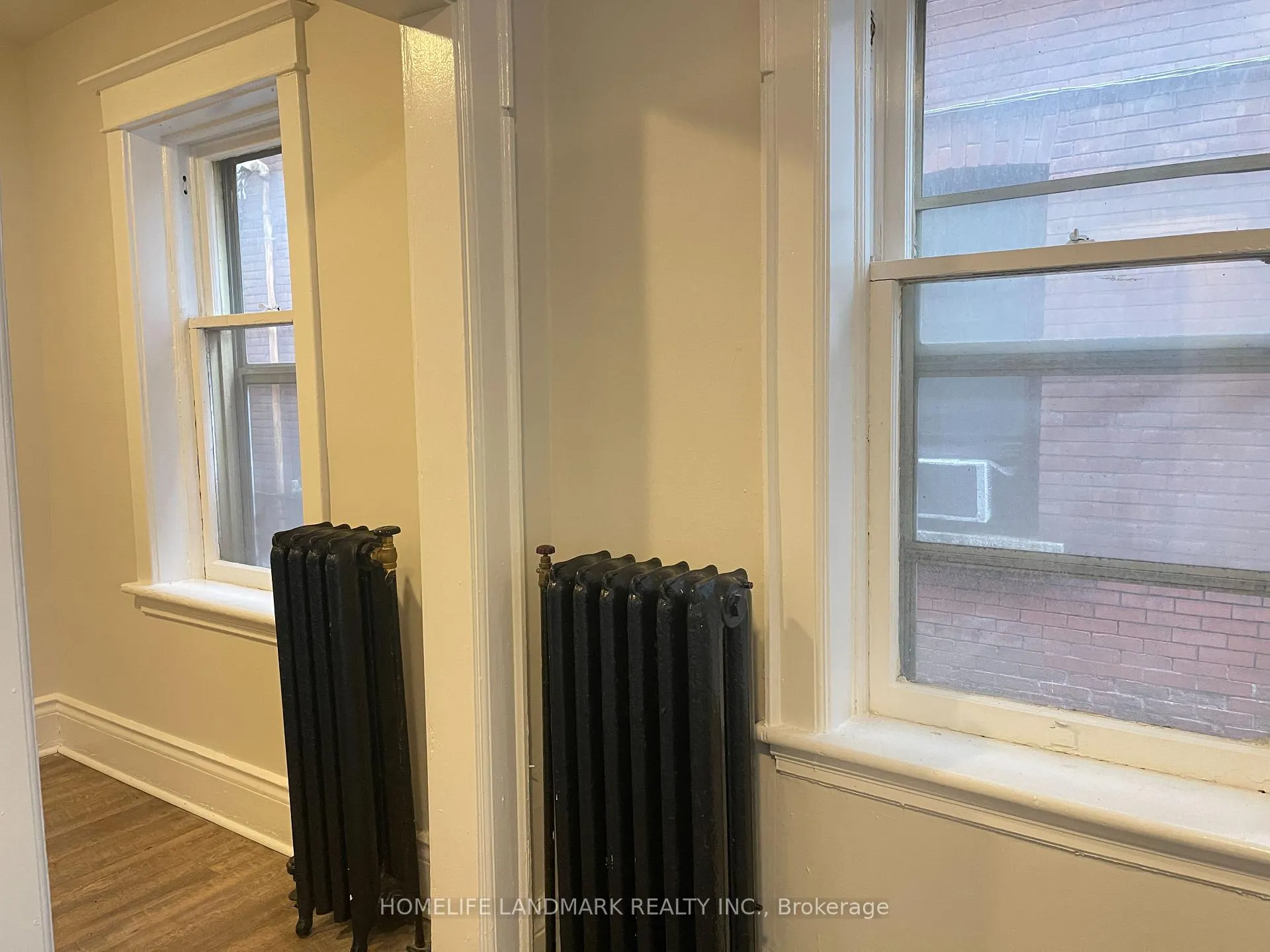 Photo 22 of Unit 1, 987 Main Street E, Hamilton, Crown Point — HOMEH