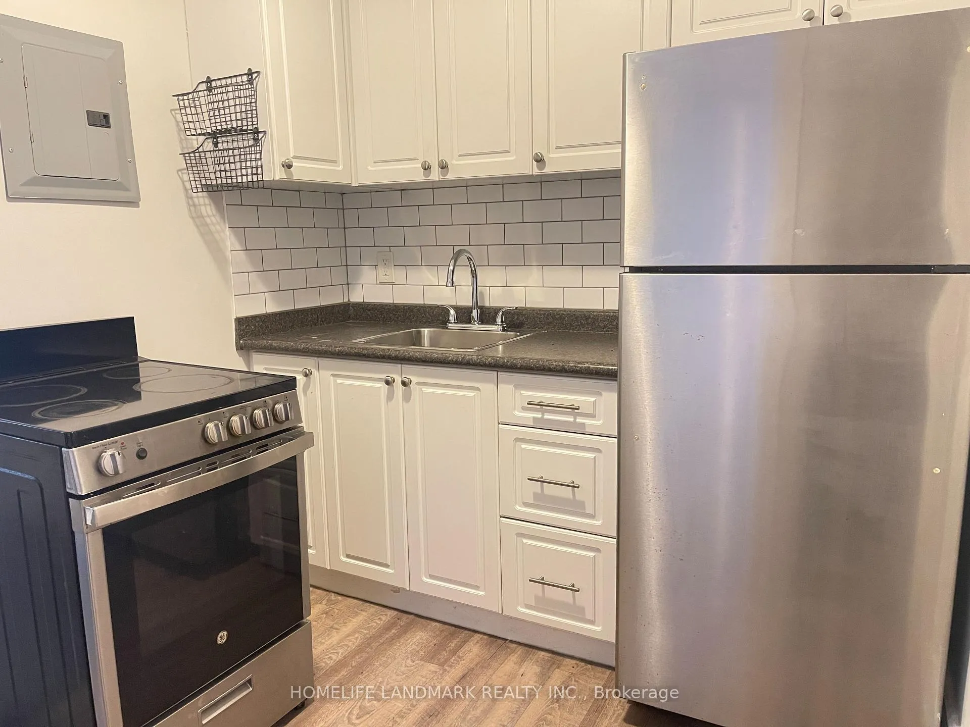 Photo 24 of Unit 1, 987 Main Street E, Hamilton, Crown Point — HOMEH