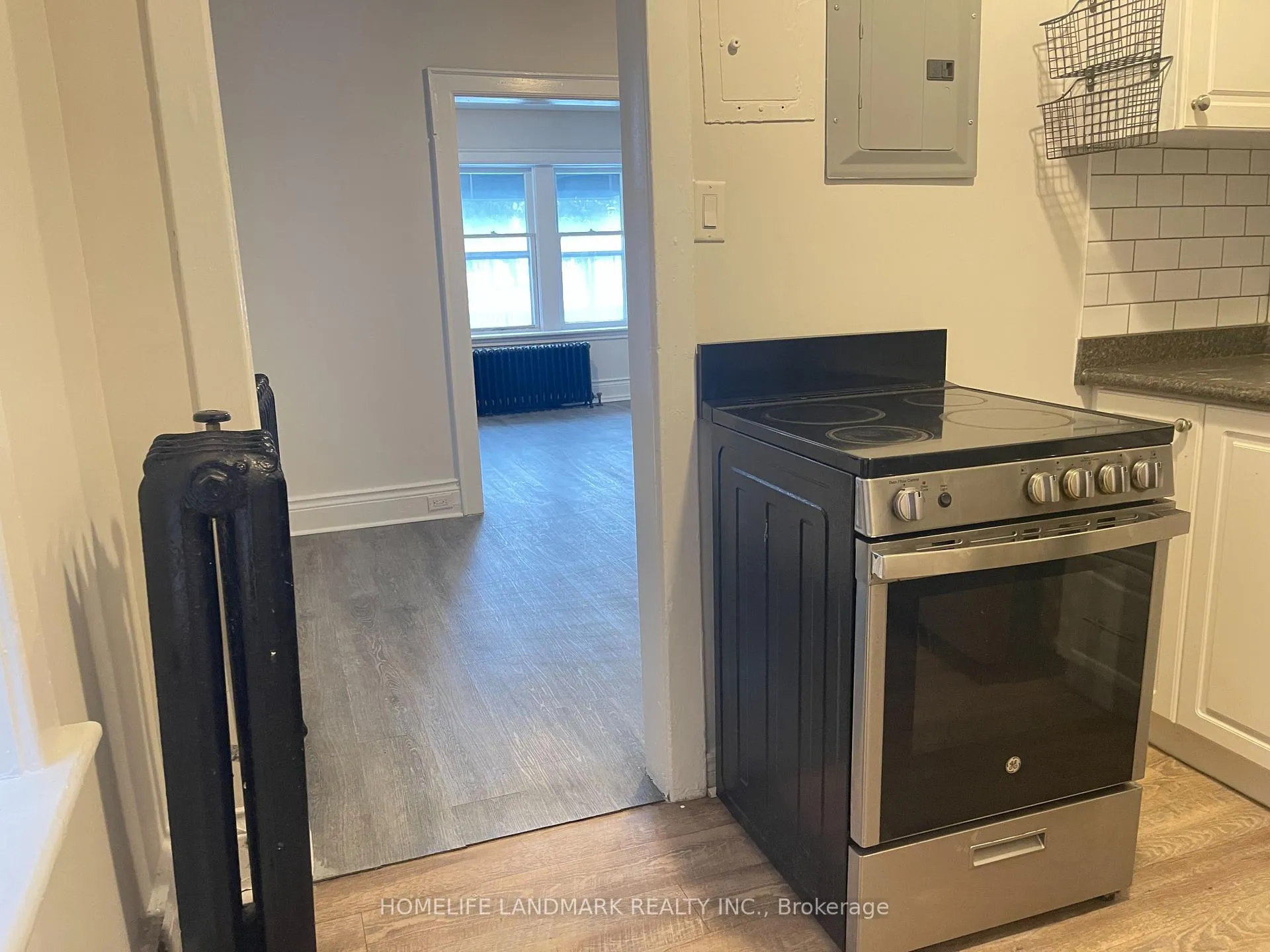 Photo 25 of Unit 1, 987 Main Street E, Hamilton, Crown Point — HOMEH
