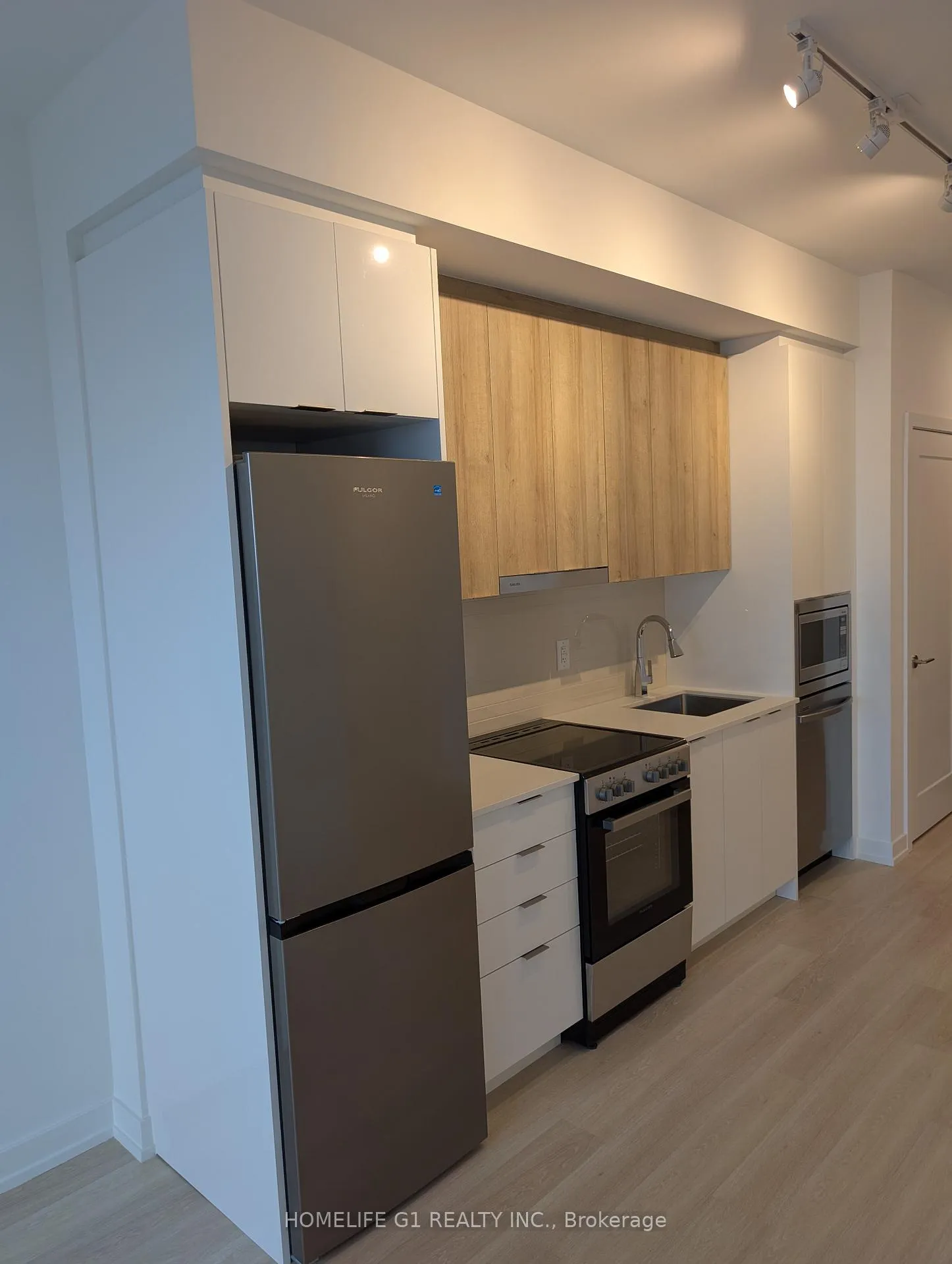 Photo 6 of Unit B-1801, 9751 Markham Road, Markham, Greensborough — HOMEH