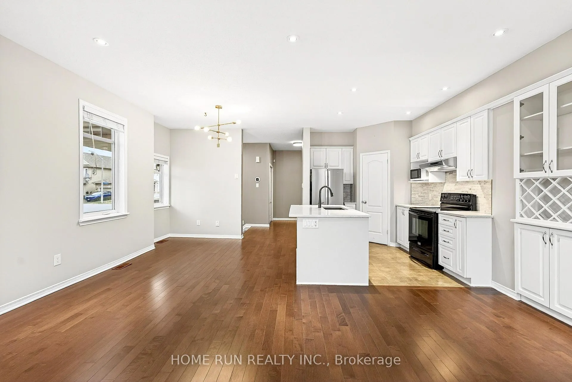 Photo 12 of 104 Eye Bright Crescent, Ottawa, Riverside South/Gloucester Glen — HOMEH