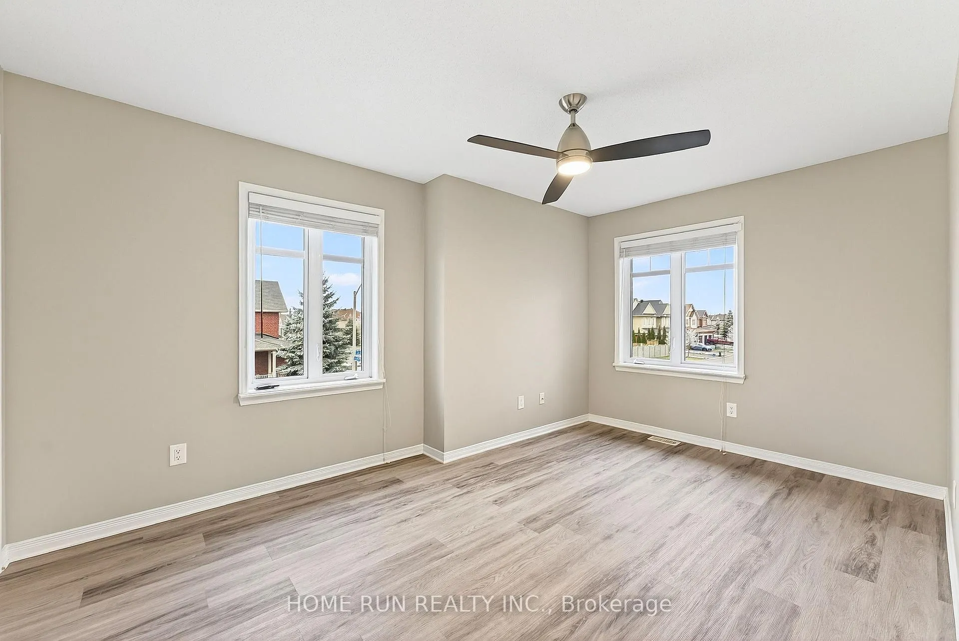 Photo 22 of 104 Eye Bright Crescent, Ottawa, Riverside South/Gloucester Glen — HOMEH