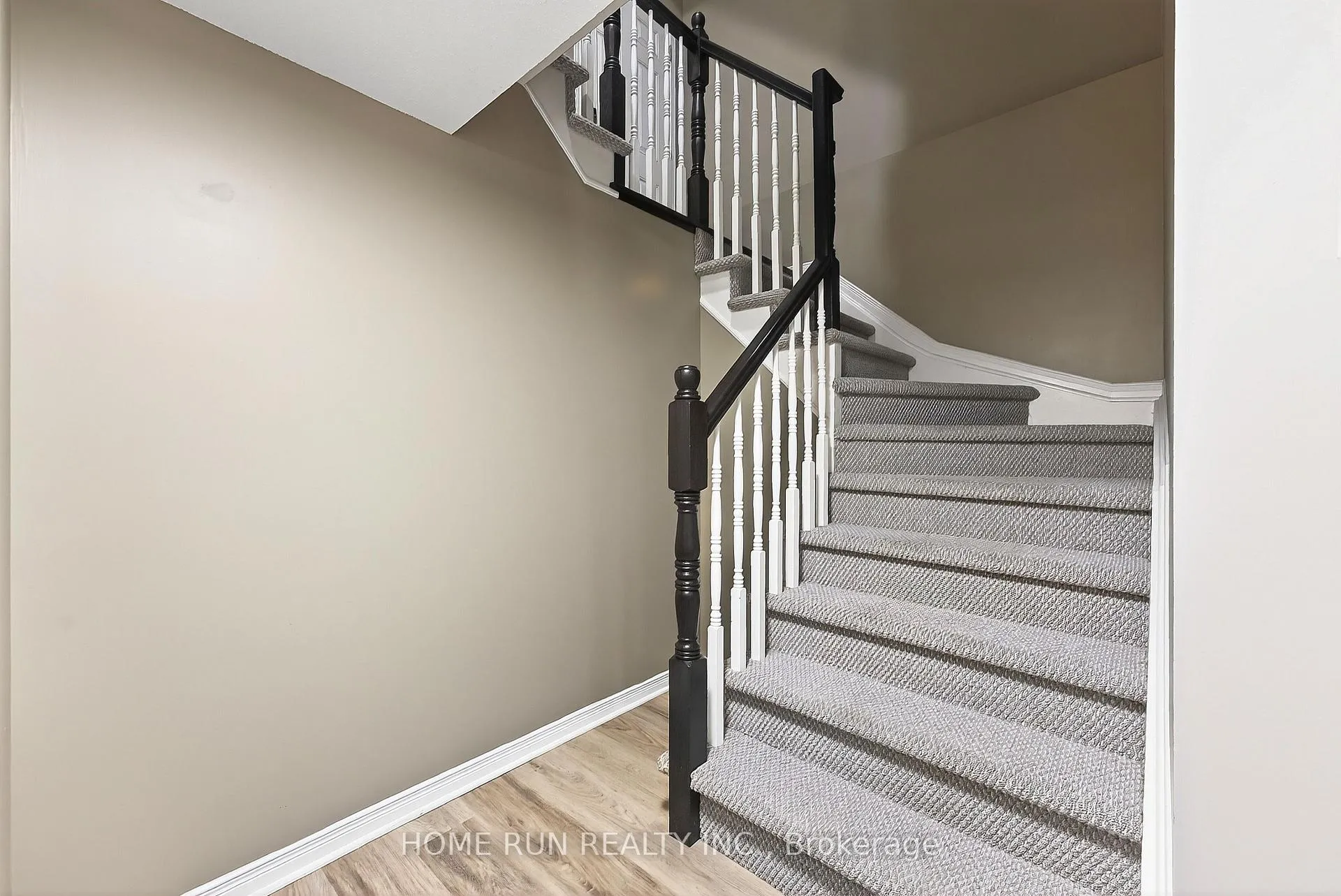 Photo 27 of 104 Eye Bright Crescent, Ottawa, Riverside South/Gloucester Glen — HOMEH