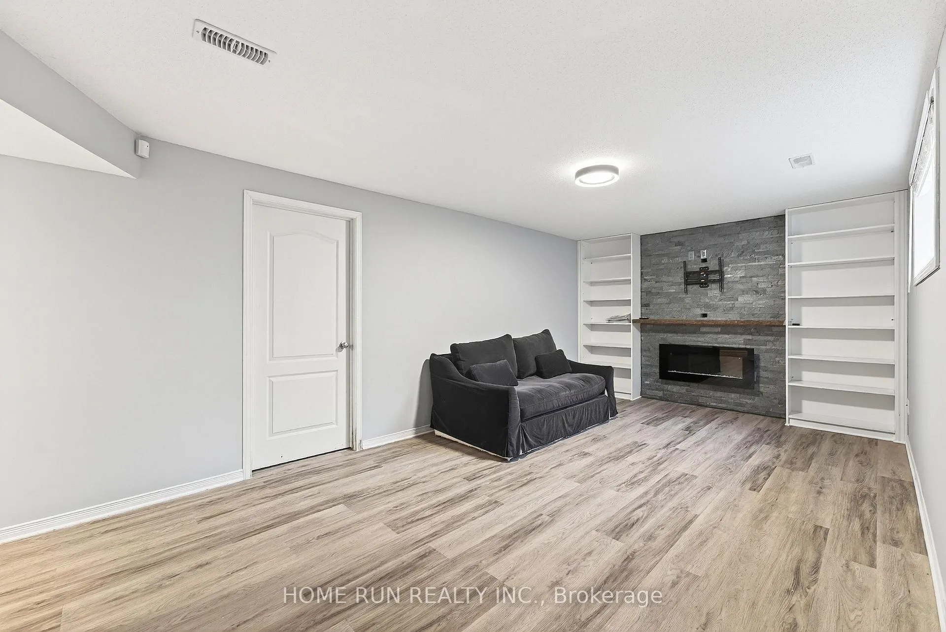 Photo 28 of 104 Eye Bright Crescent, Ottawa, Riverside South/Gloucester Glen — HOMEH