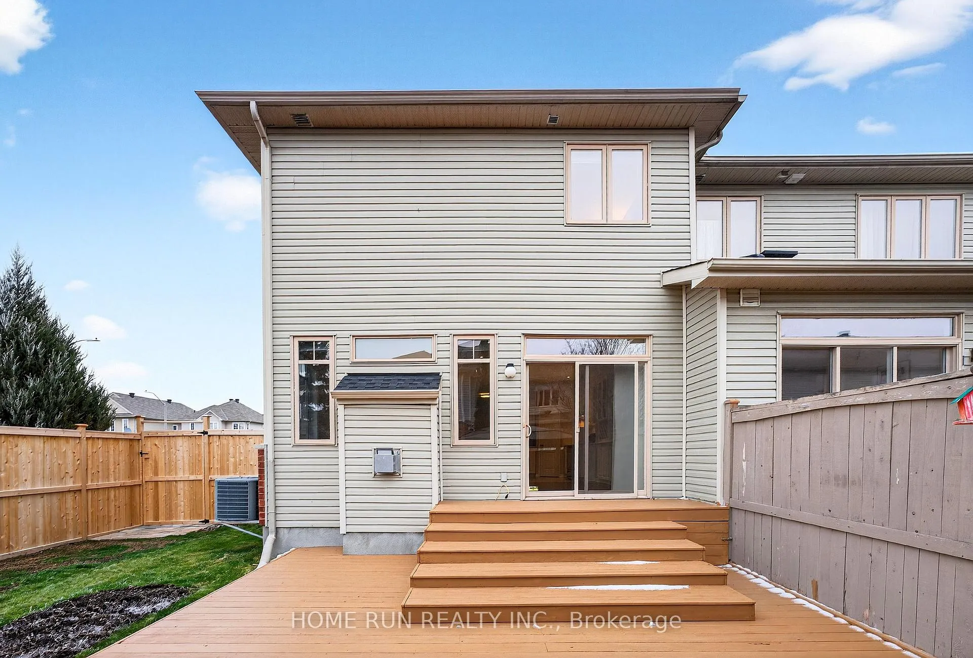 Photo 31 of 104 Eye Bright Crescent, Ottawa, Riverside South/Gloucester Glen — HOMEH