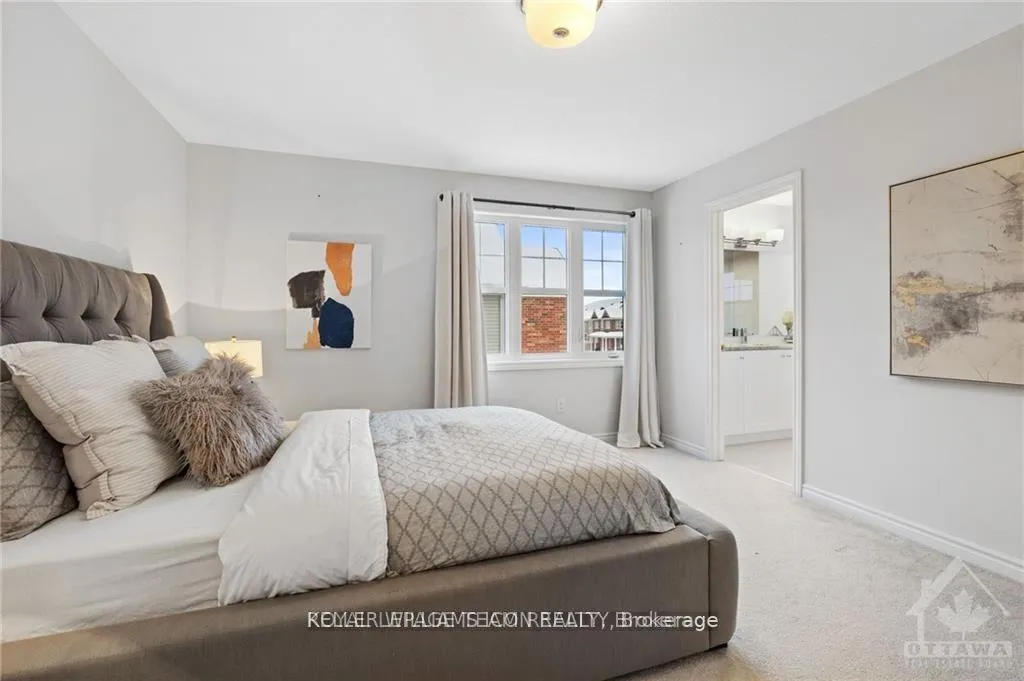 Photo 17 of 2506 Half Moon Byway, Ottawa, Barrhaven - Half Moon Bay — HOMEH