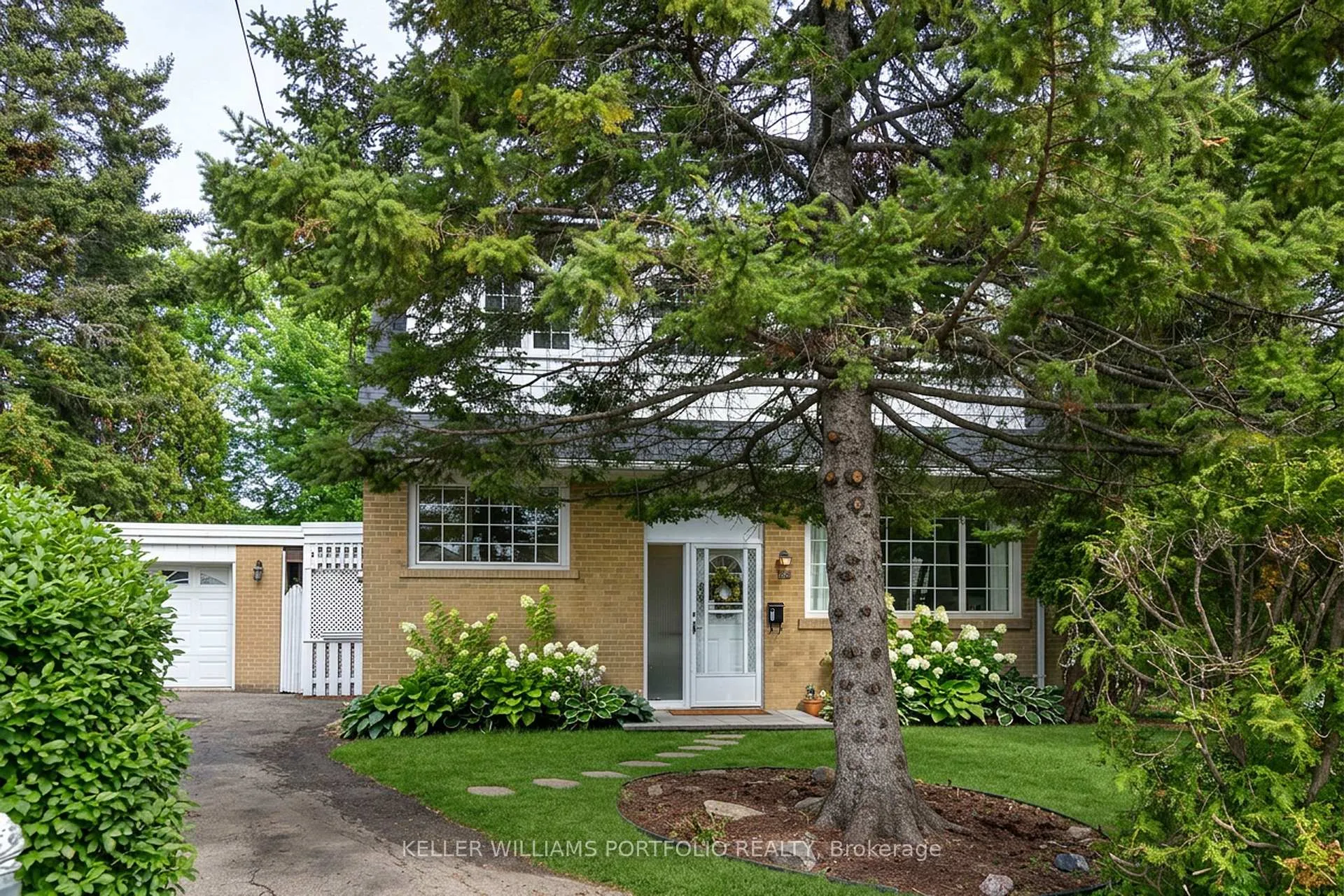 Front of 88 Sabrina Dr