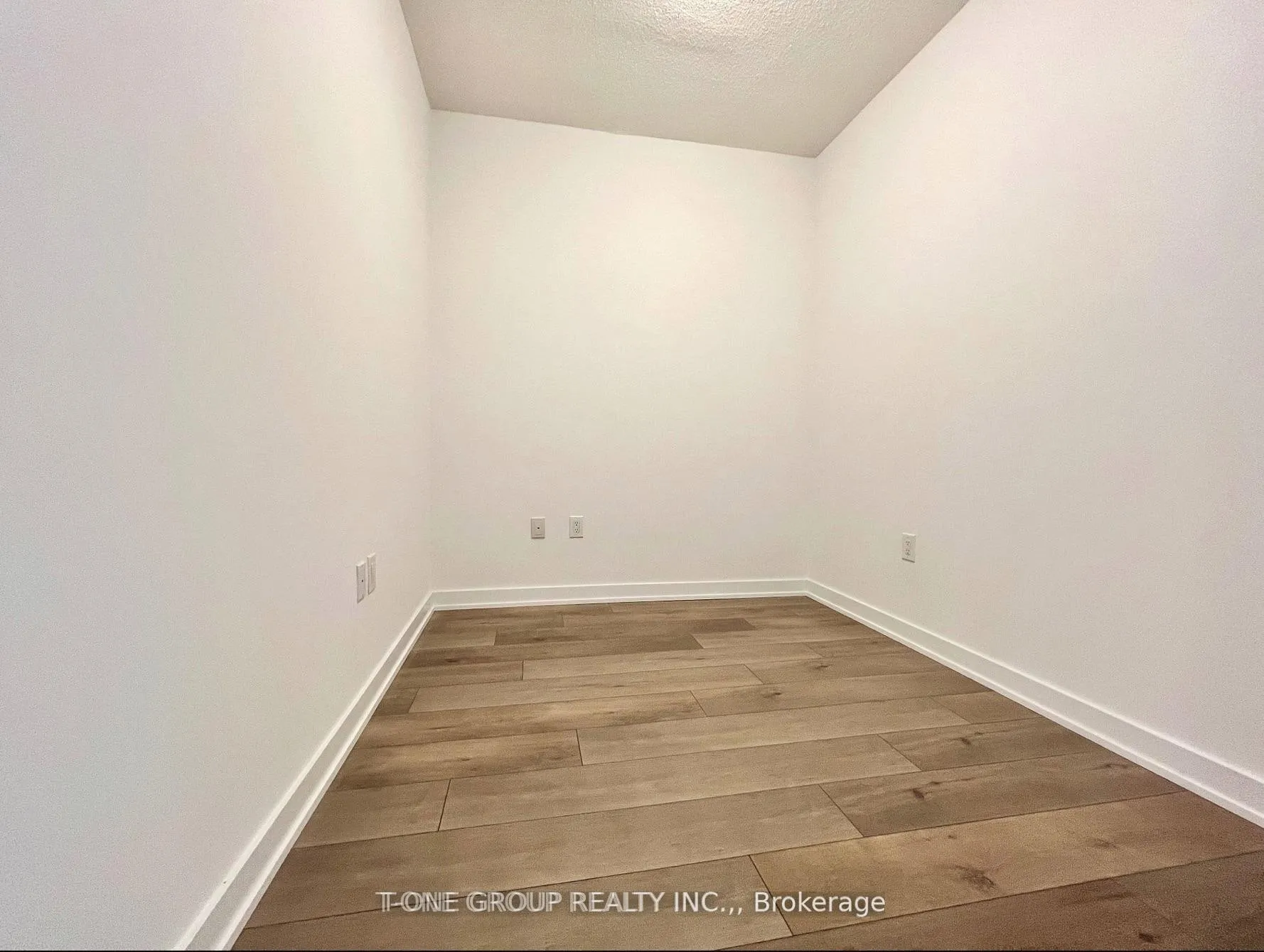 Photo 12 of Unit 1707, 38 Honeycrisp Crescent, Vaughan, Vaughan Corporate Centre — HOMEH