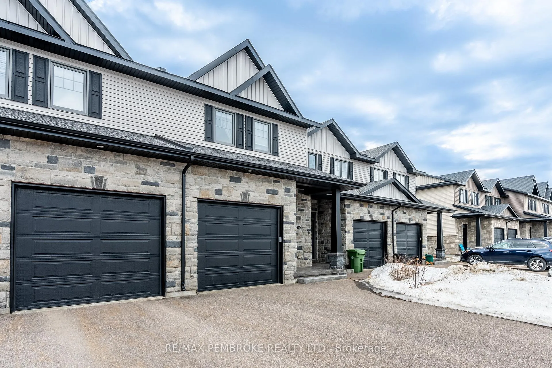 Photo 3 of 73 Chad Street, Petawawa — HOMEH