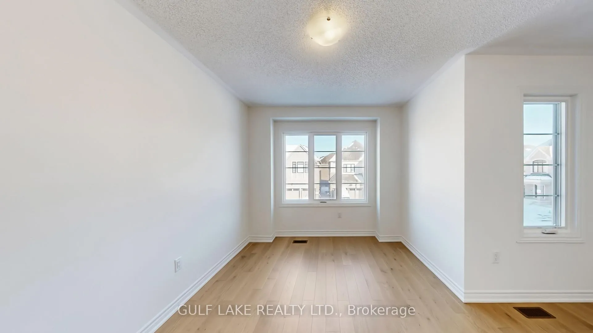 Photo 5 of 1483 Chamomile Crescent, Milton, Walker — HOMEH