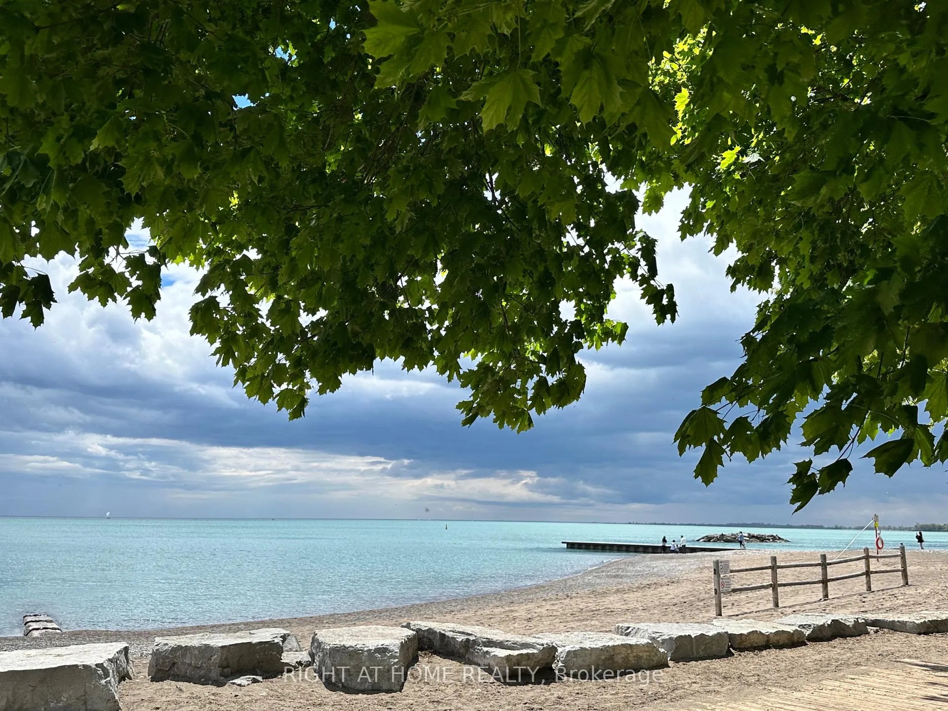 Photo 2 of Unit Ground, 1830 Lake Shore Boulevard E, Toronto, The Beaches — HOMEH
