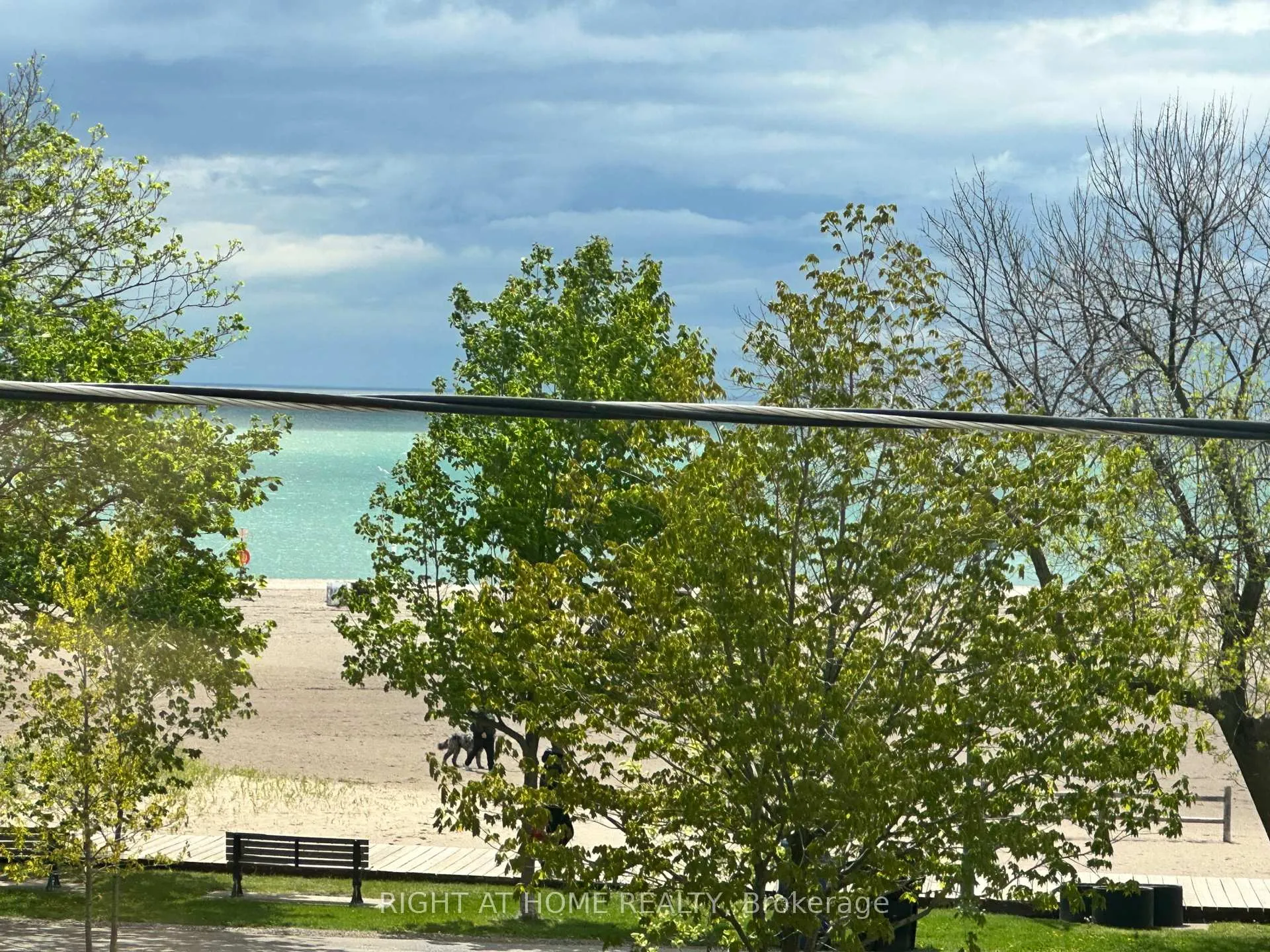 Photo 3 of Unit Ground, 1830 Lake Shore Boulevard E, Toronto, The Beaches — HOMEH
