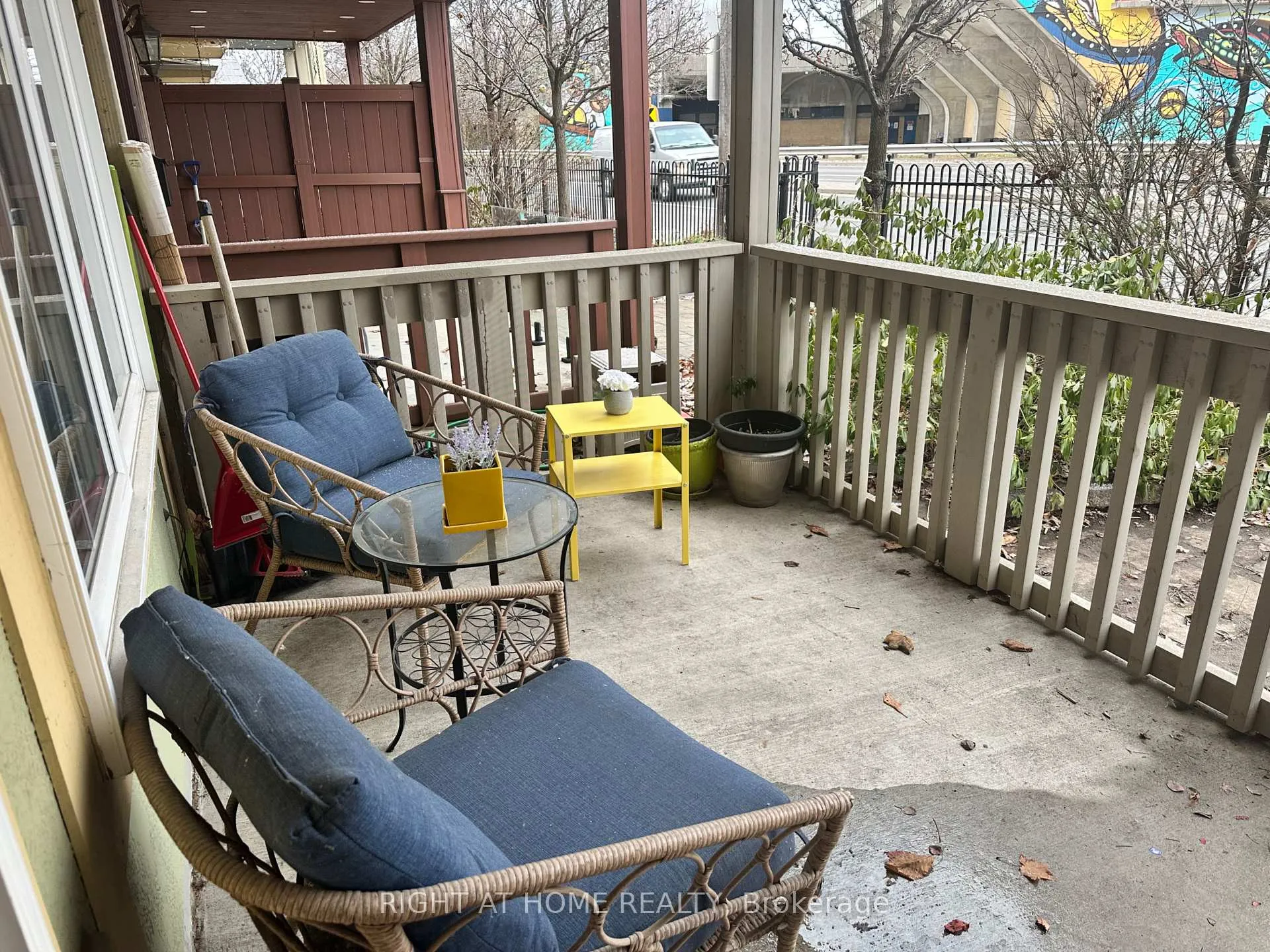 Photo 8 of Unit Ground, 1830 Lake Shore Boulevard E, Toronto, The Beaches — HOMEH