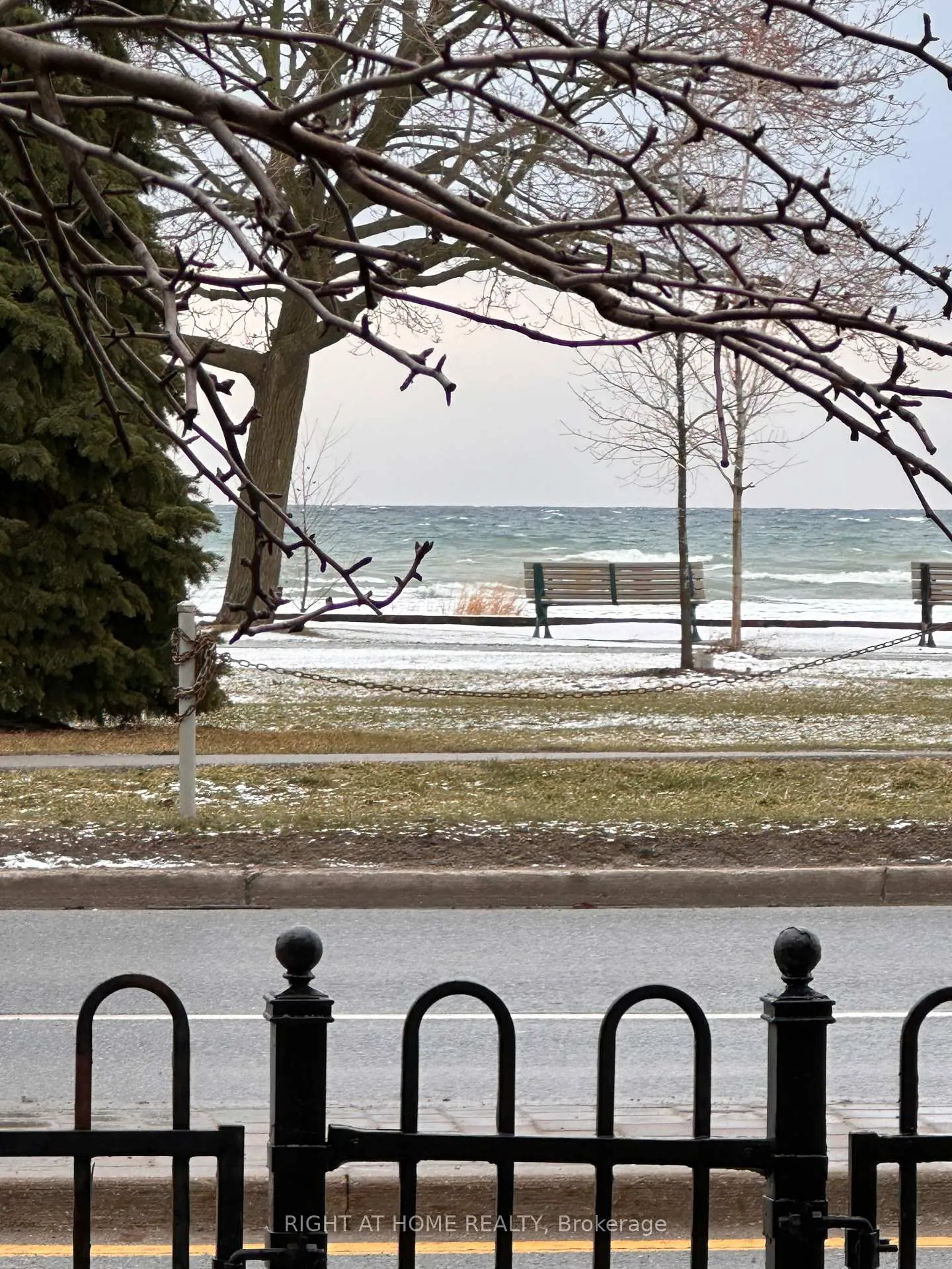 Photo 9 of Unit Ground, 1830 Lake Shore Boulevard E, Toronto, The Beaches — HOMEH
