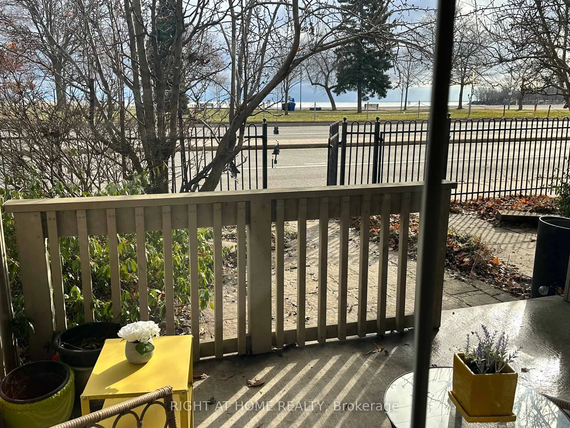 Photo 12 of Unit Ground, 1830 Lake Shore Boulevard E, Toronto, The Beaches — HOMEH