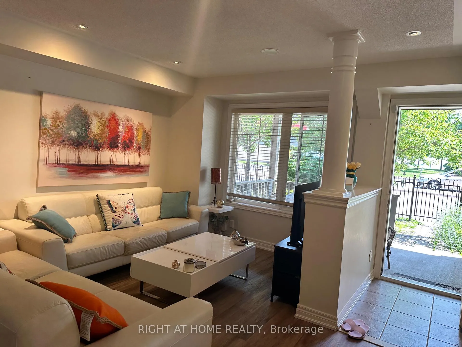 Photo 13 of Unit Ground, 1830 Lake Shore Boulevard E, Toronto, The Beaches — HOMEH