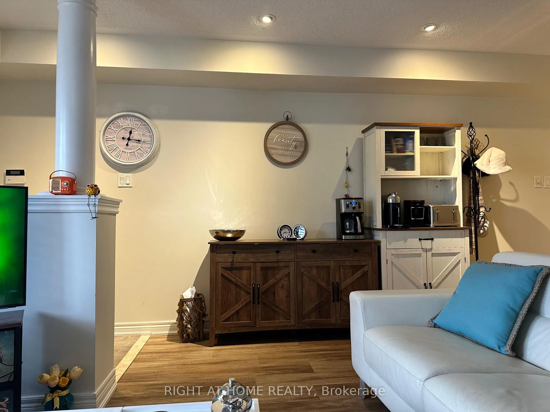 Photo 15 of Unit Ground, 1830 Lake Shore Boulevard E, Toronto, The Beaches — HOMEH