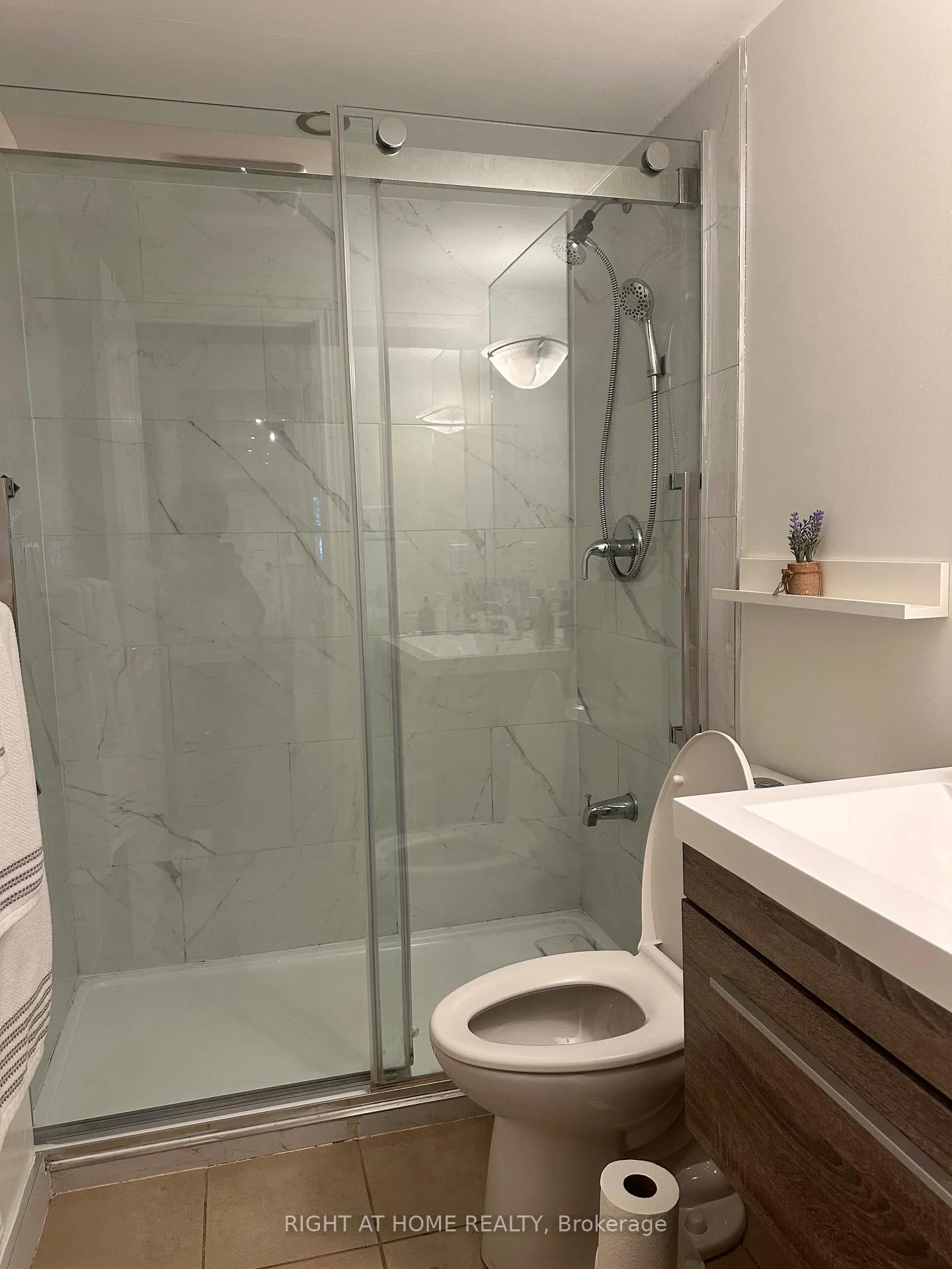 Photo 33 of Unit Ground, 1830 Lake Shore Boulevard E, Toronto, The Beaches — HOMEH