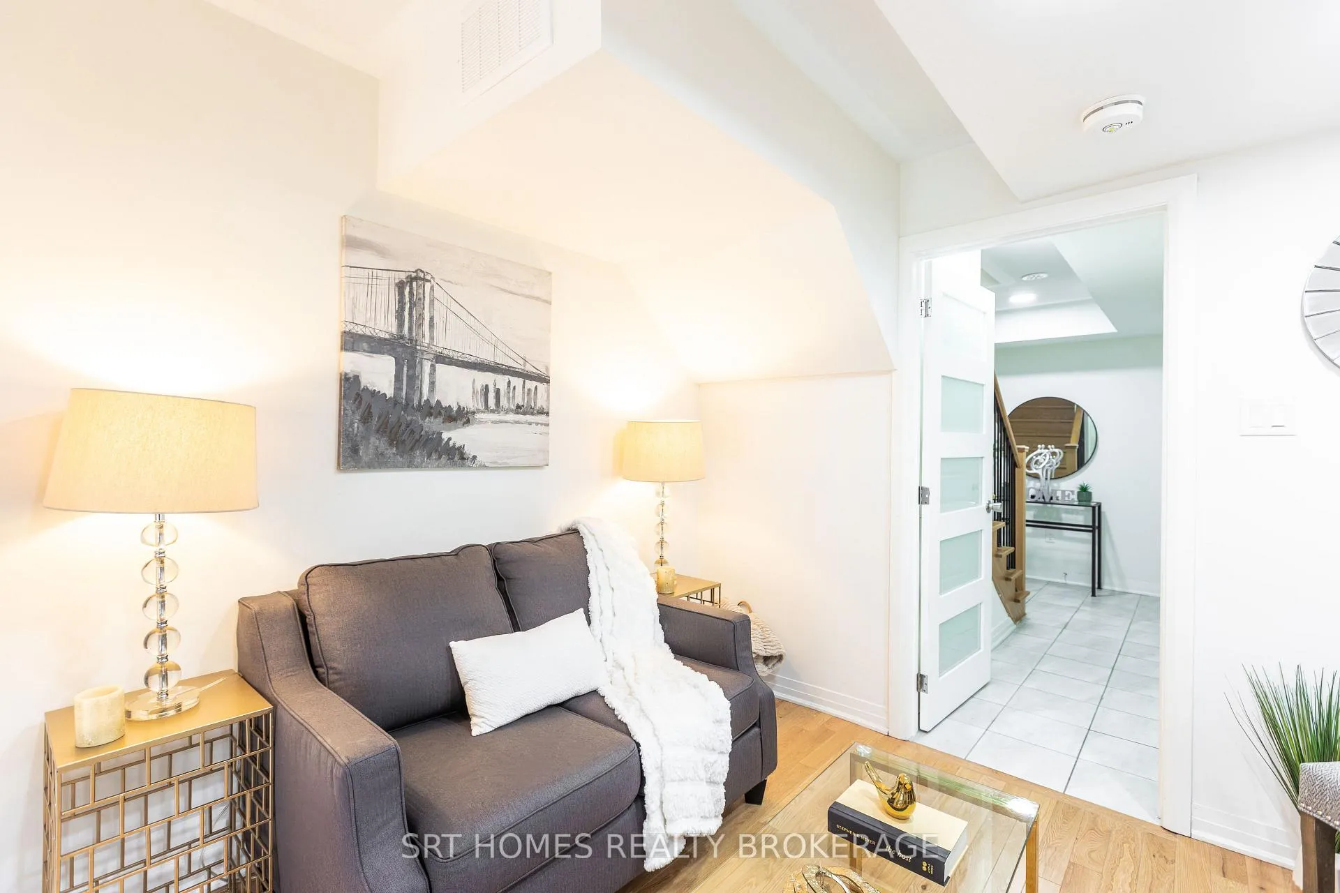 Photo 6 of 224 Lord Elgin Lane, Clarington, Bowmanville — HOMEH