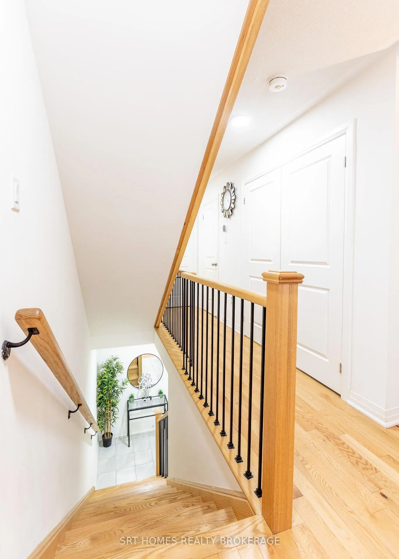 Photo 12 of 224 Lord Elgin Lane, Clarington, Bowmanville — HOMEH