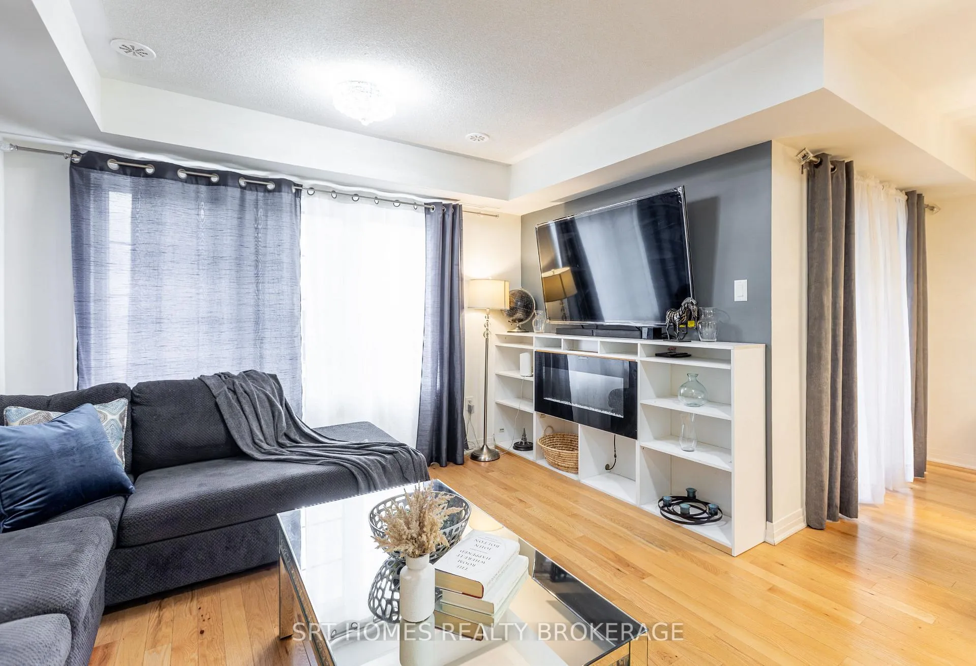 Photo 16 of 224 Lord Elgin Lane, Clarington, Bowmanville — HOMEH