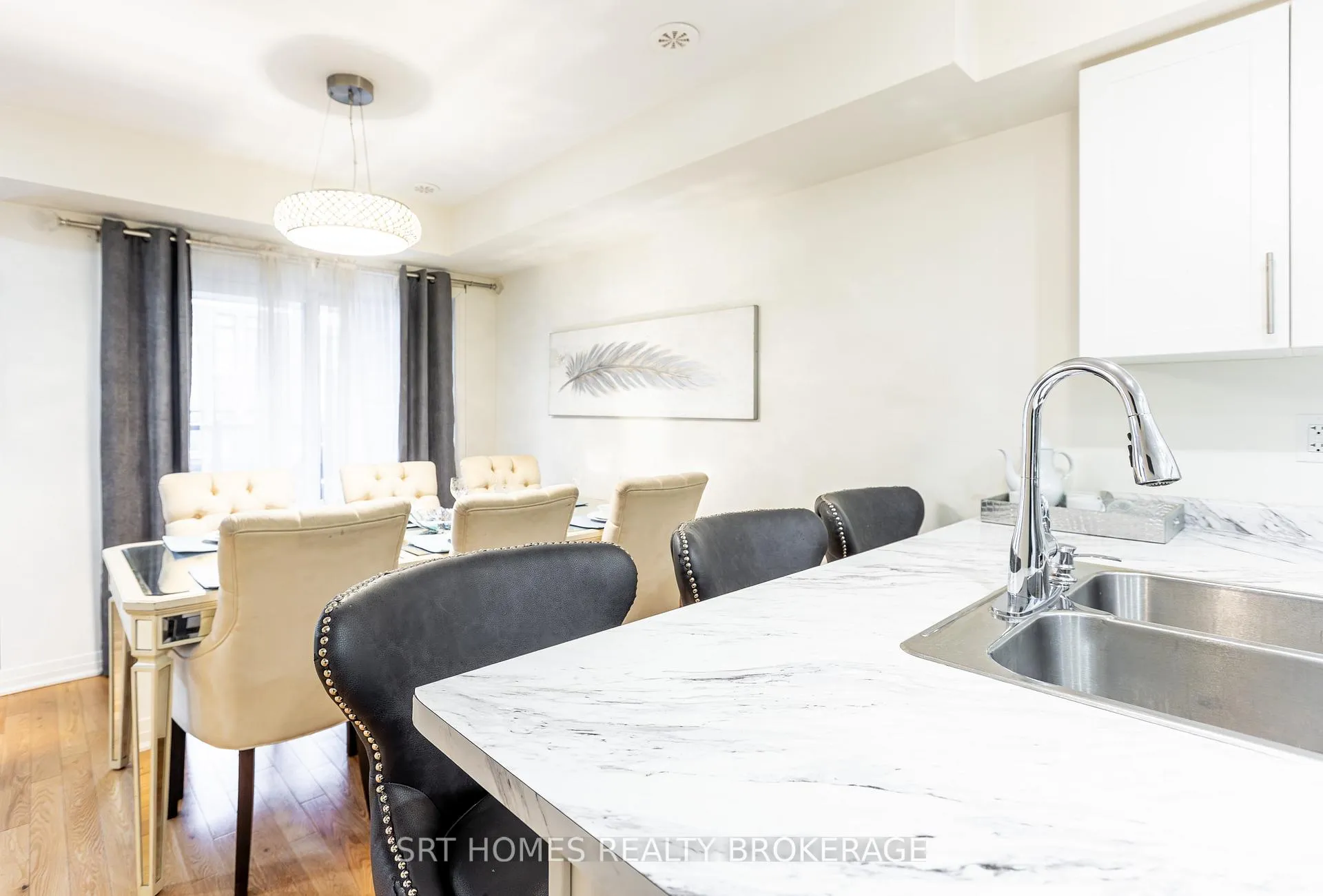 Photo 19 of 224 Lord Elgin Lane, Clarington, Bowmanville — HOMEH