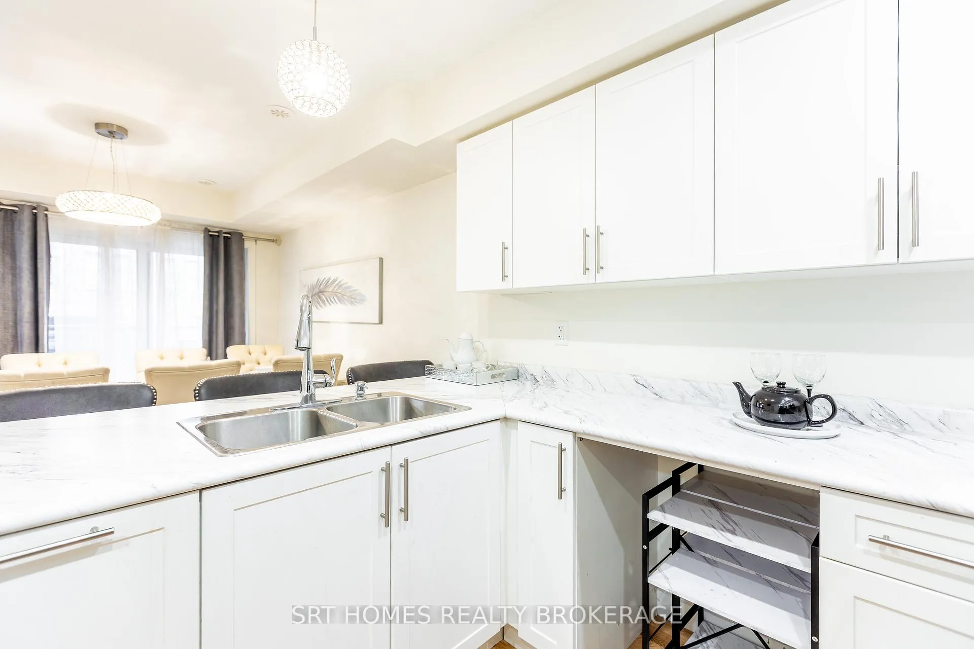 Photo 21 of 224 Lord Elgin Lane, Clarington, Bowmanville — HOMEH