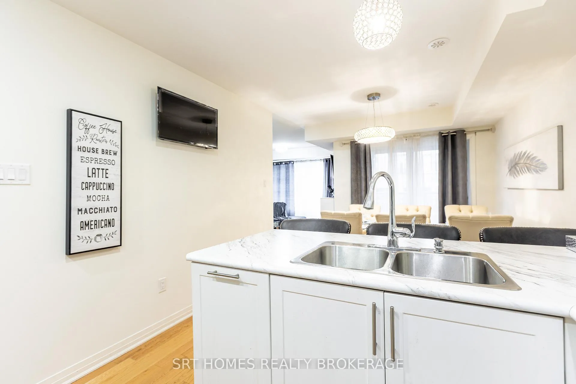 Photo 23 of 224 Lord Elgin Lane, Clarington, Bowmanville — HOMEH