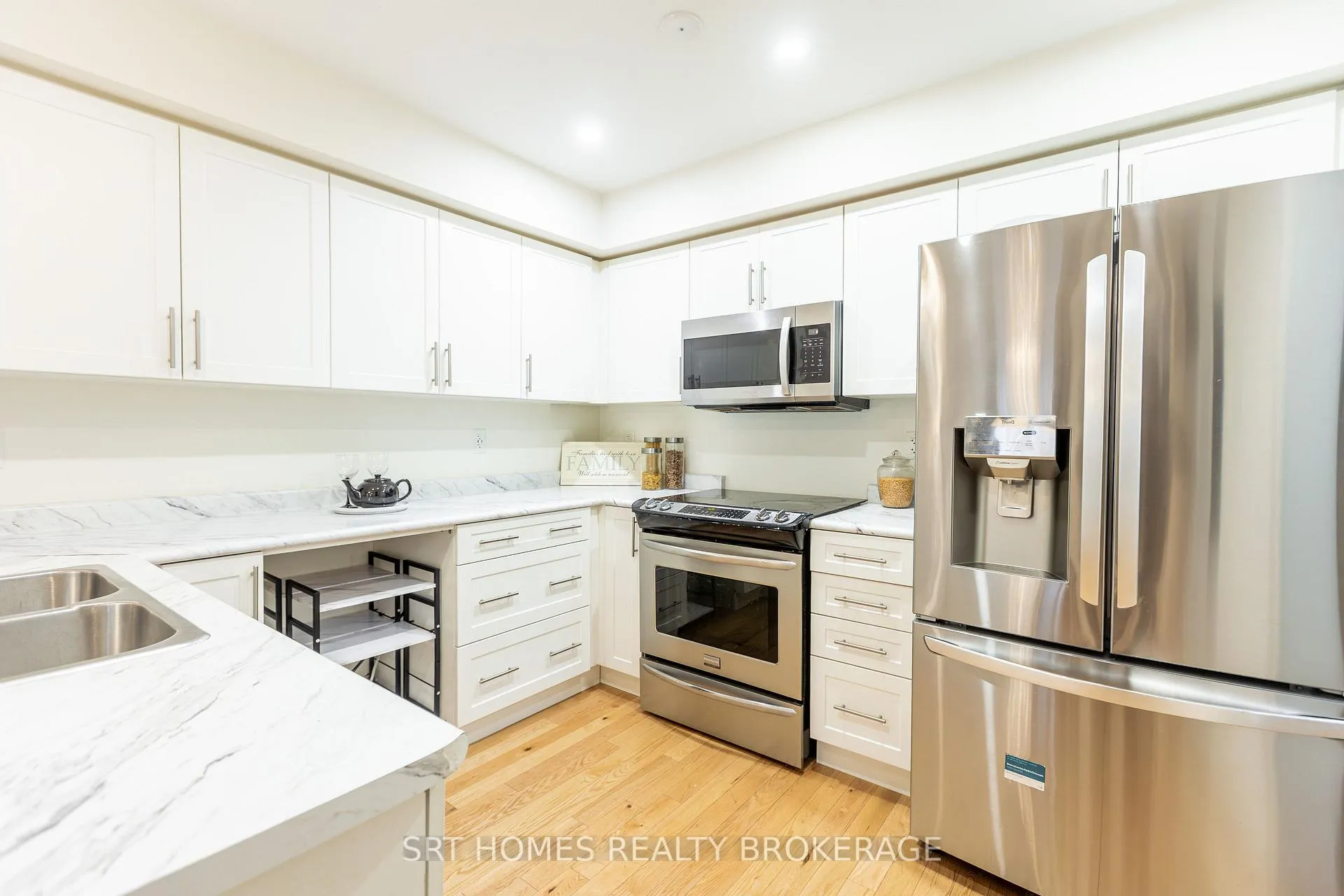 Photo 24 of 224 Lord Elgin Lane, Clarington, Bowmanville — HOMEH