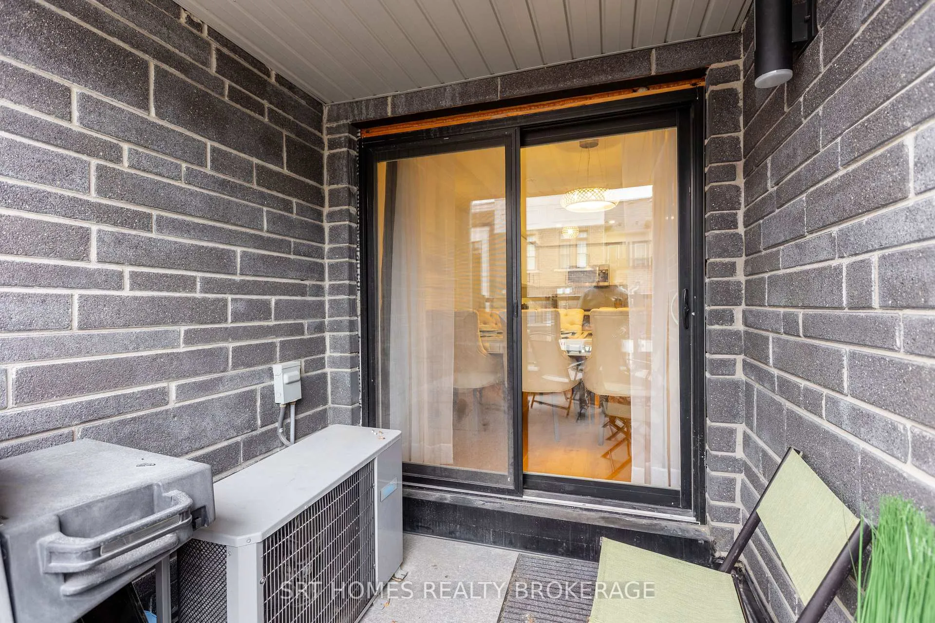 Photo 25 of 224 Lord Elgin Lane, Clarington, Bowmanville — HOMEH