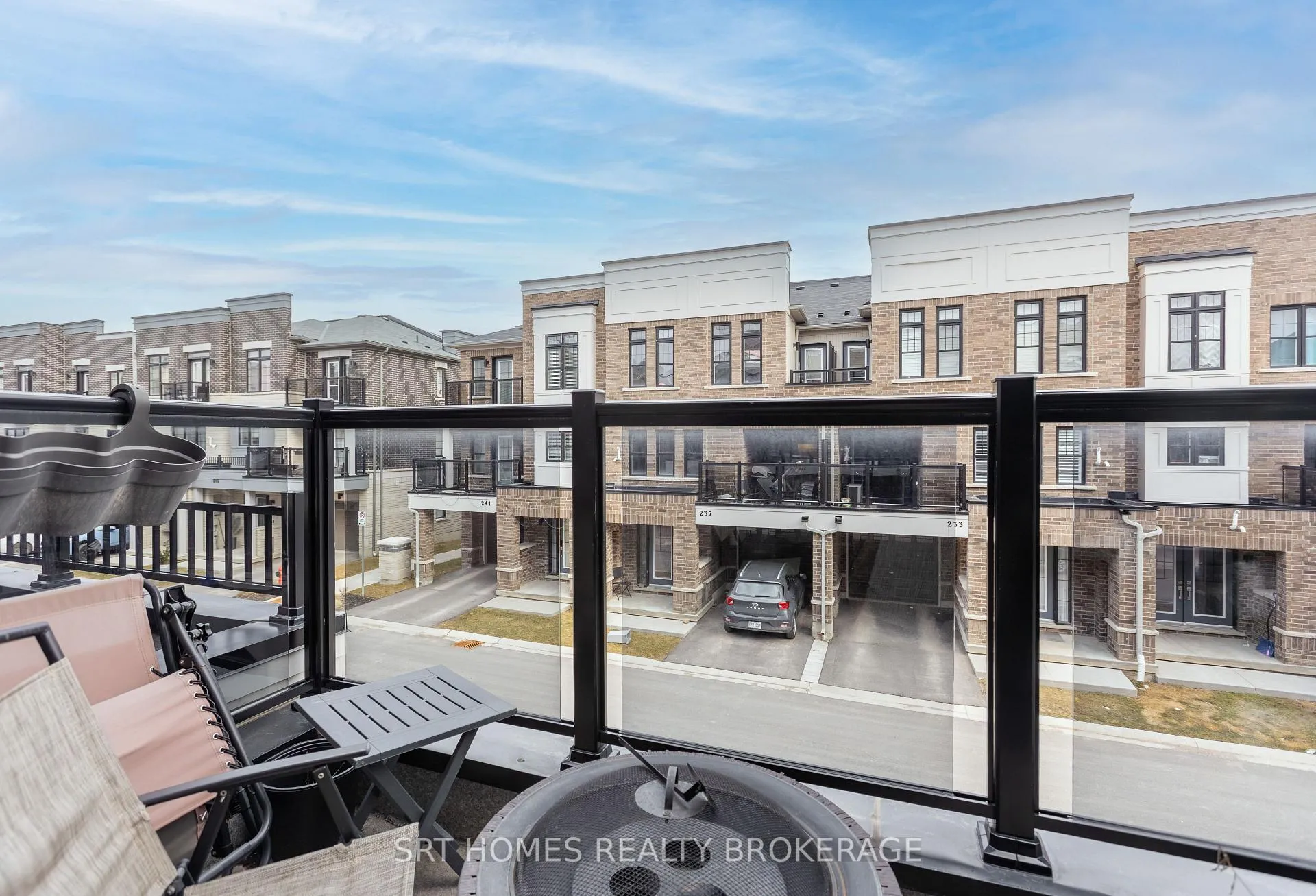 Photo 26 of 224 Lord Elgin Lane, Clarington, Bowmanville — HOMEH