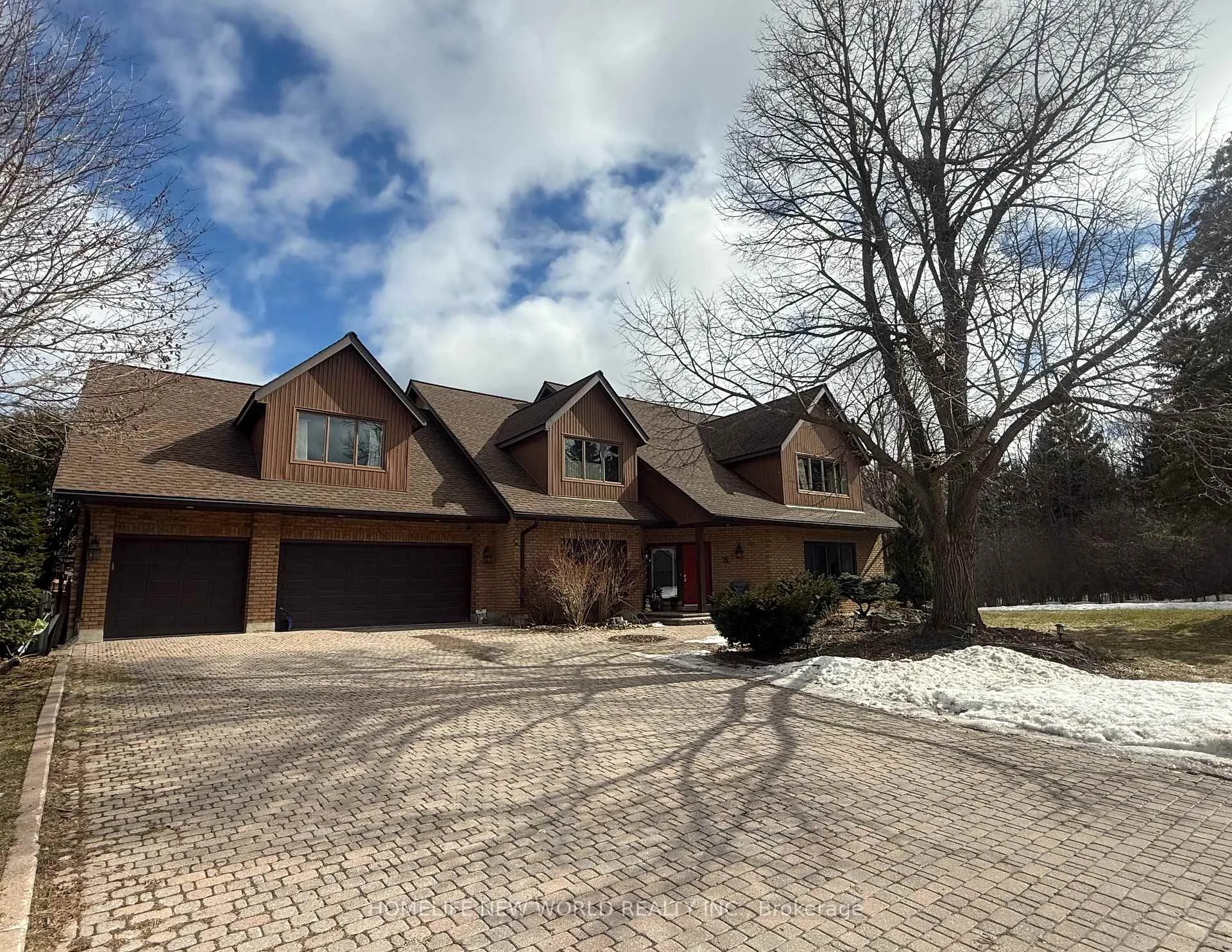 Photo 3 of 3 Jenkinson Grove, King, King City — HOMEH