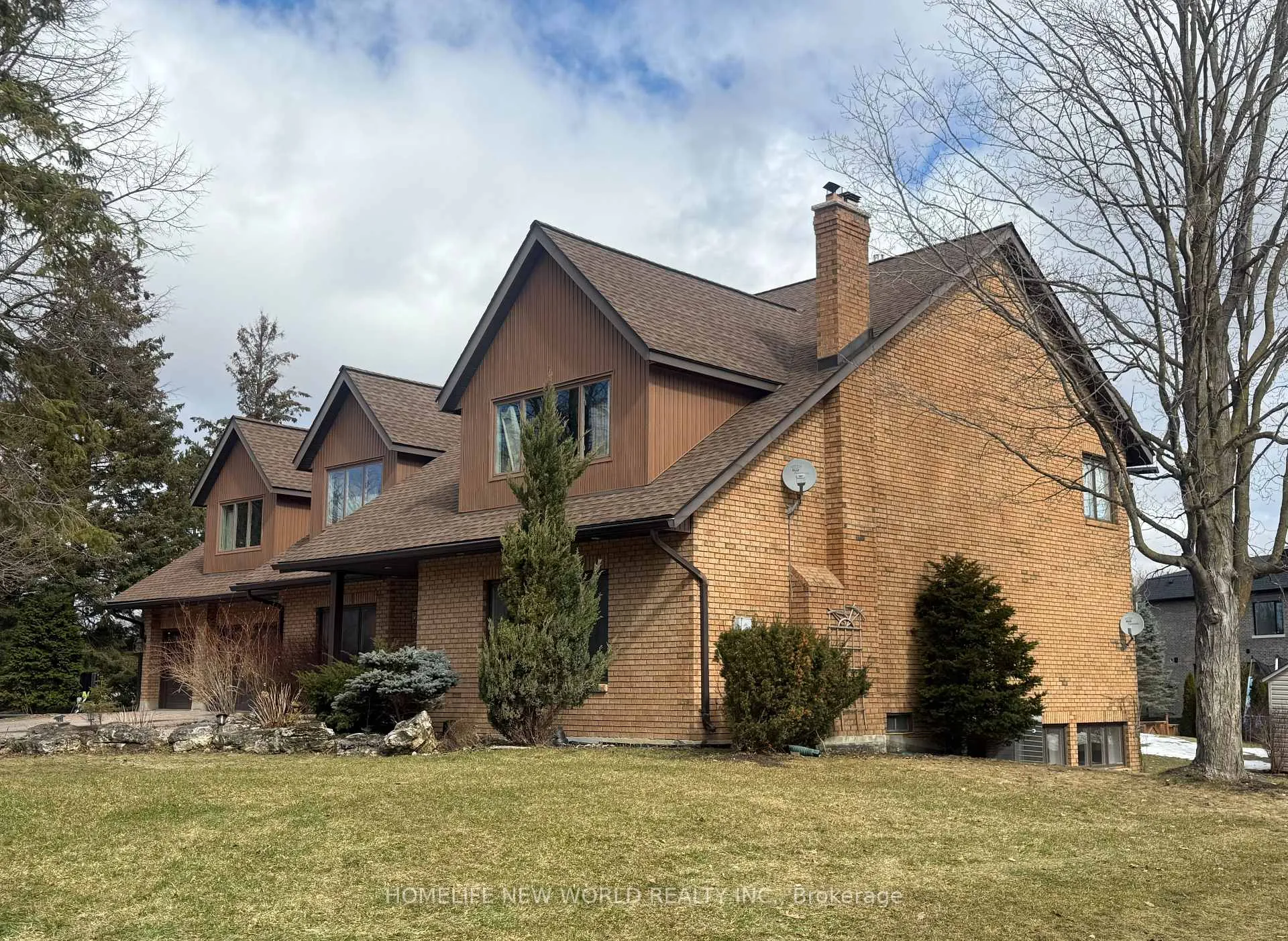 Photo 1 of 3 Jenkinson Grove, King, King City — HOMEH