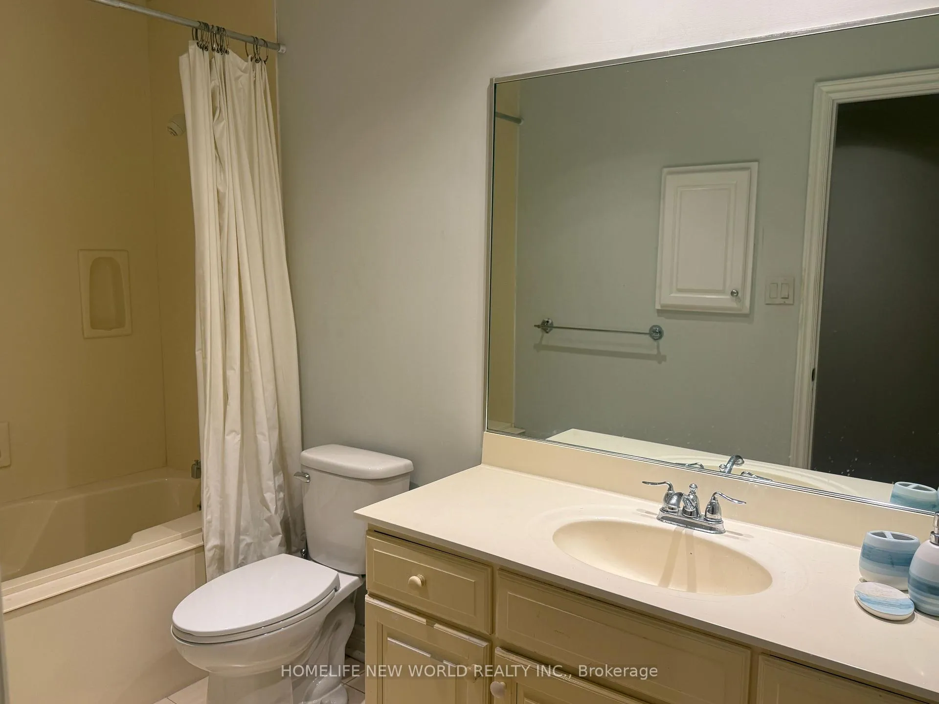 Photo 9 of 3 Jenkinson Grove, King, King City — HOMEH